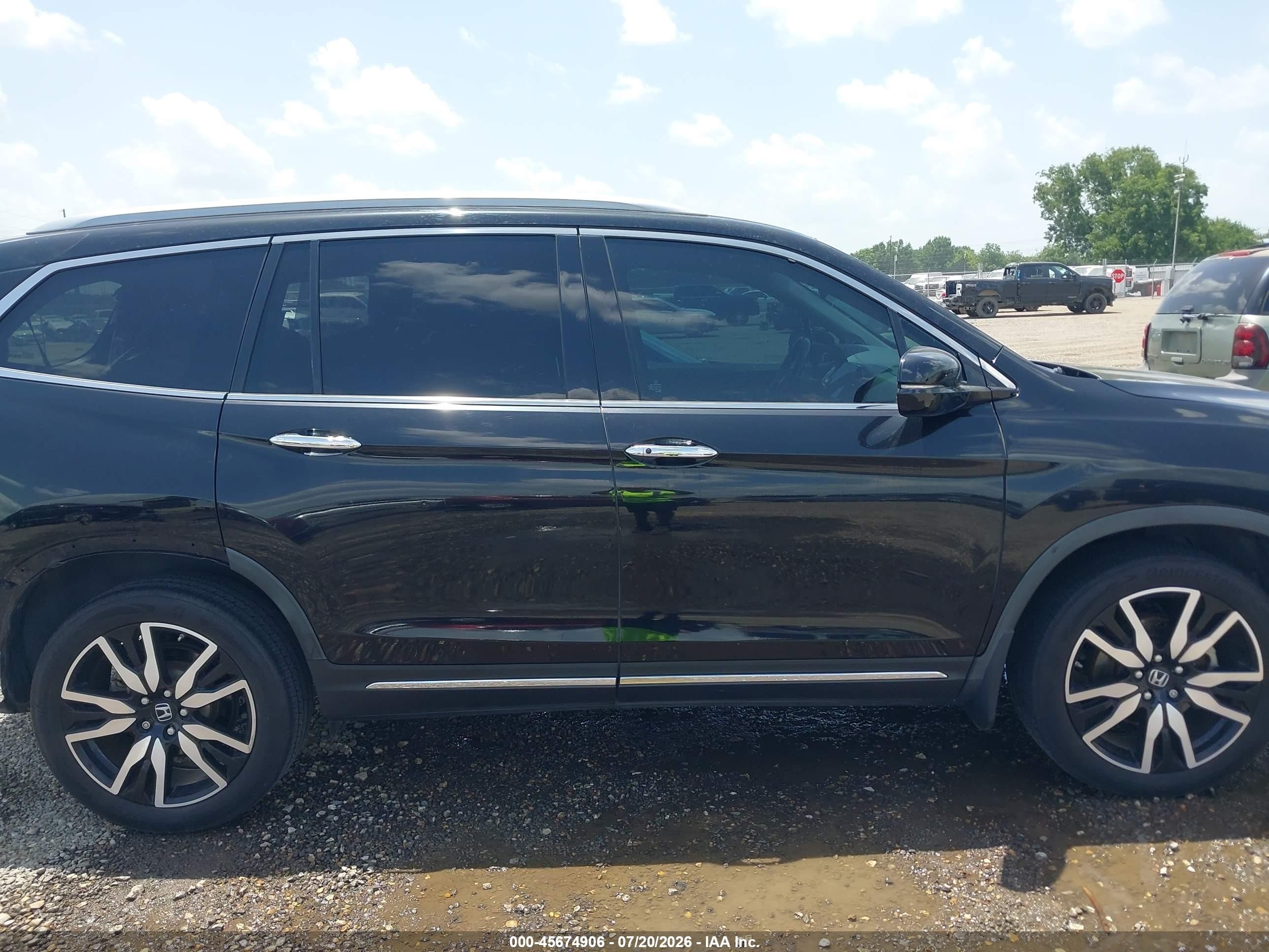 2019 Honda Pilot Touring Черный vin: 5FNYF5H99KB014257