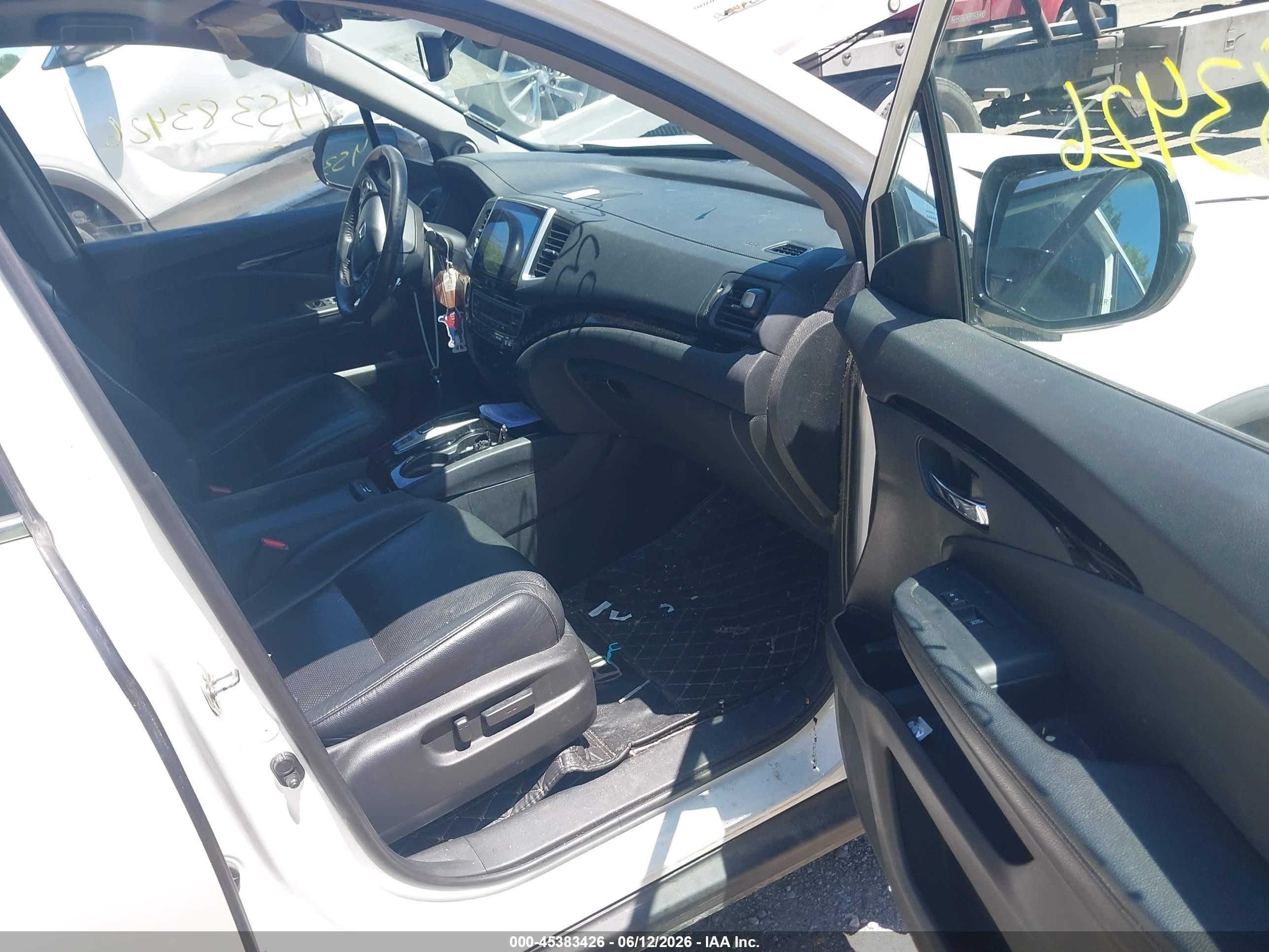 2017 Honda Pilot Elite White vin: 5FNYF6H00HB027351