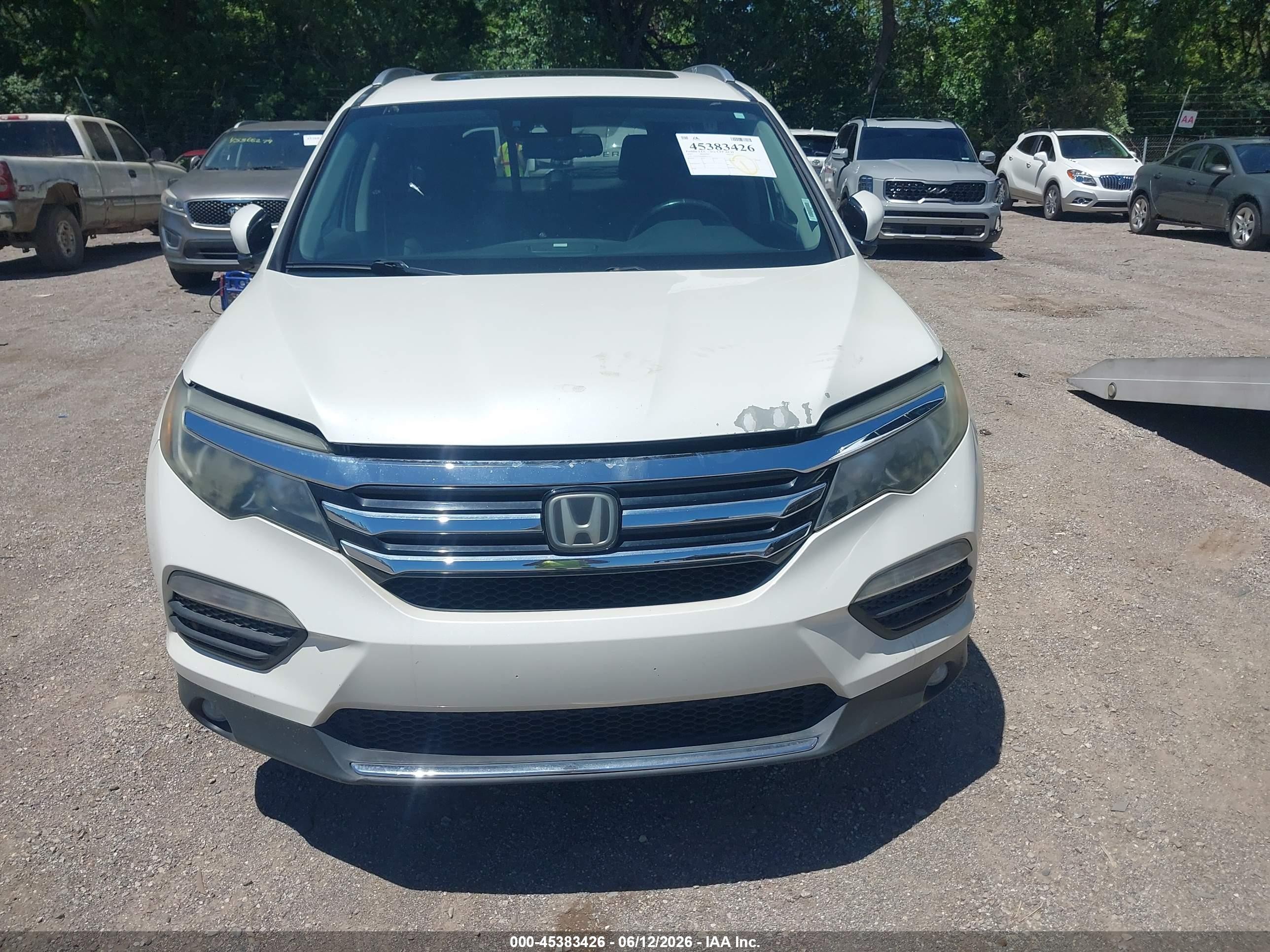2017 Honda Pilot Elite White vin: 5FNYF6H00HB027351