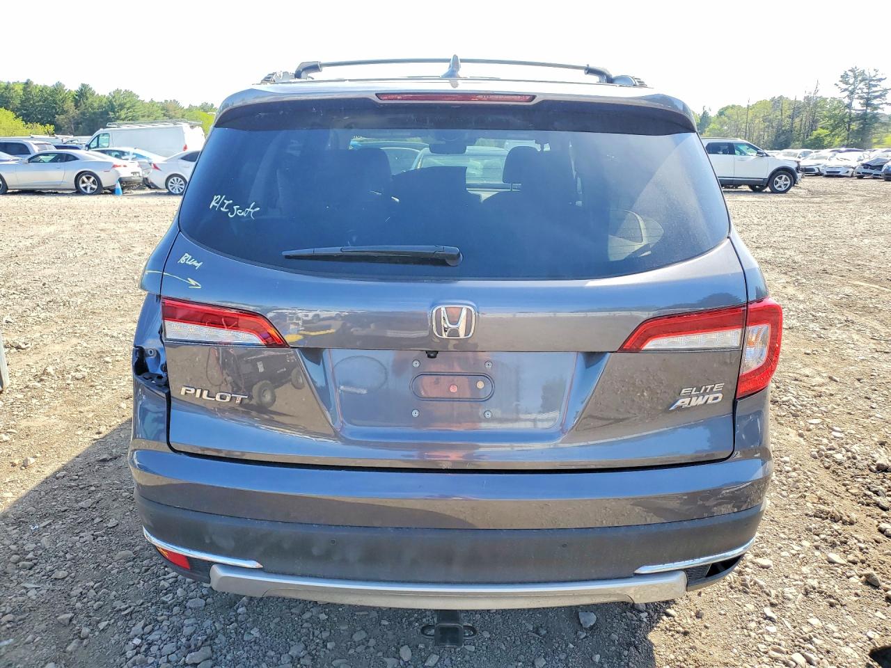 2022 Honda Pilot Elite Gray vin: 5FNYF6H00NB014160