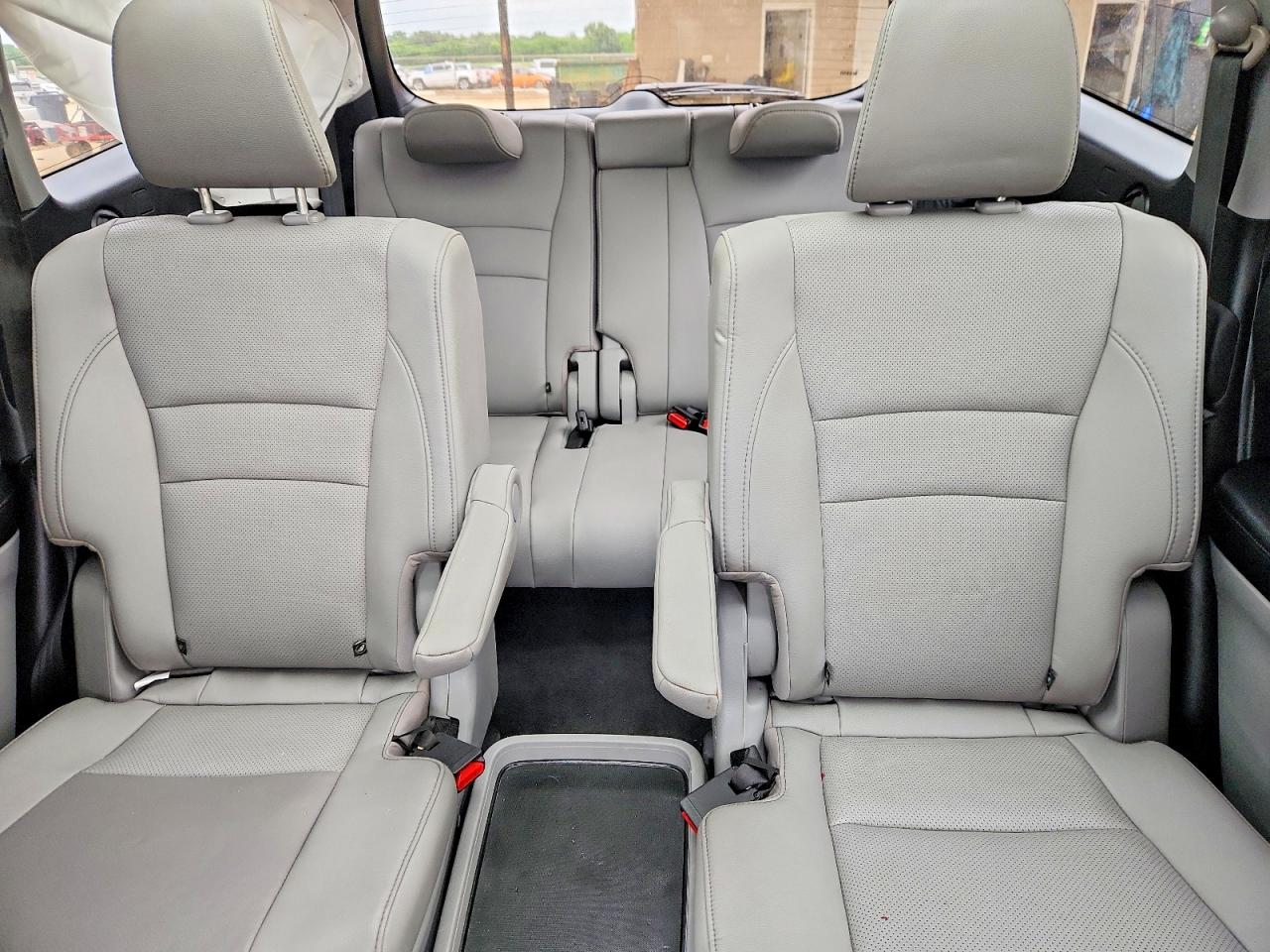 2017 Honda Pilot Elite Blue vin: 5FNYF6H01HB067258
