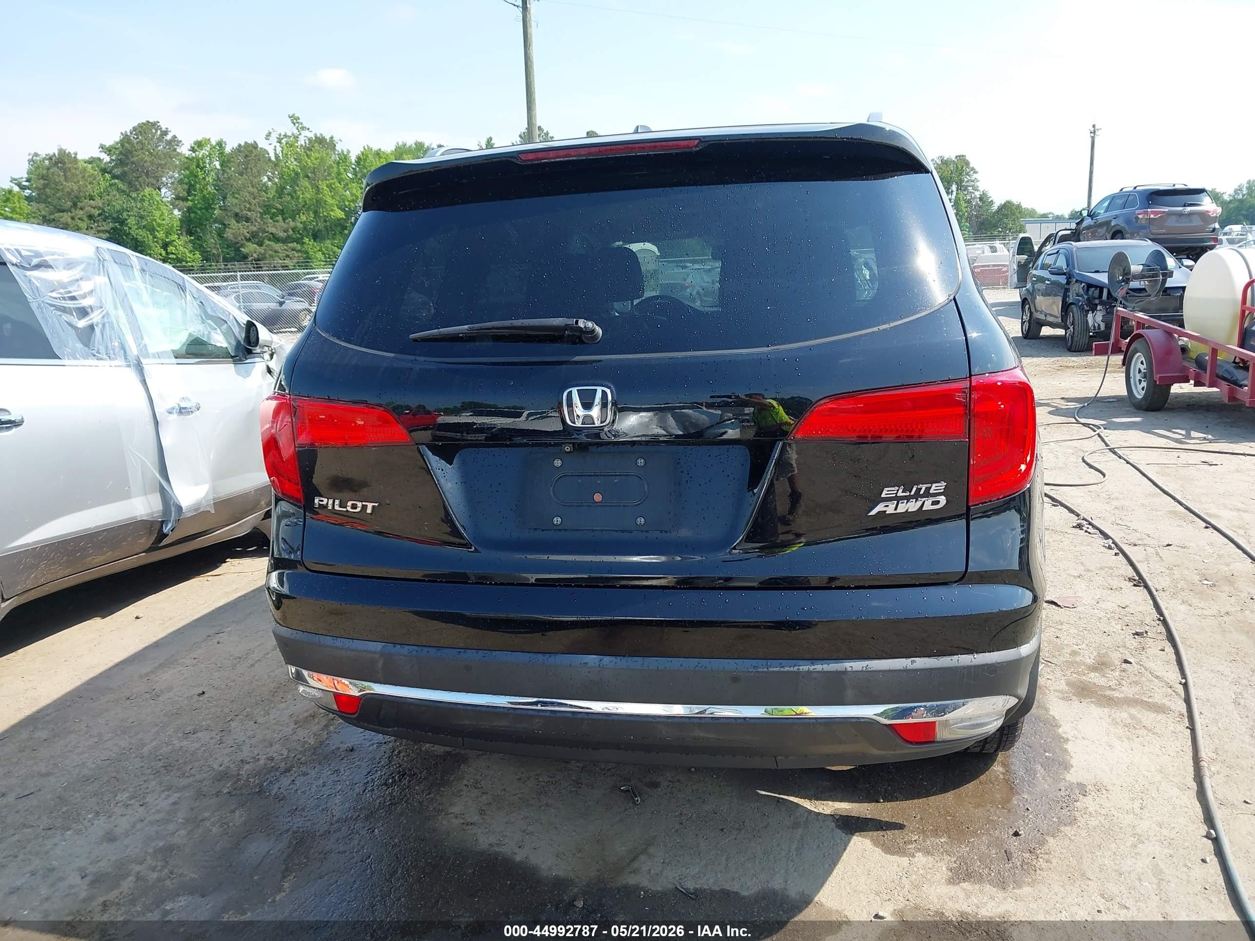 2017 Honda Pilot Elite Черный vin: 5FNYF6H01HB089244