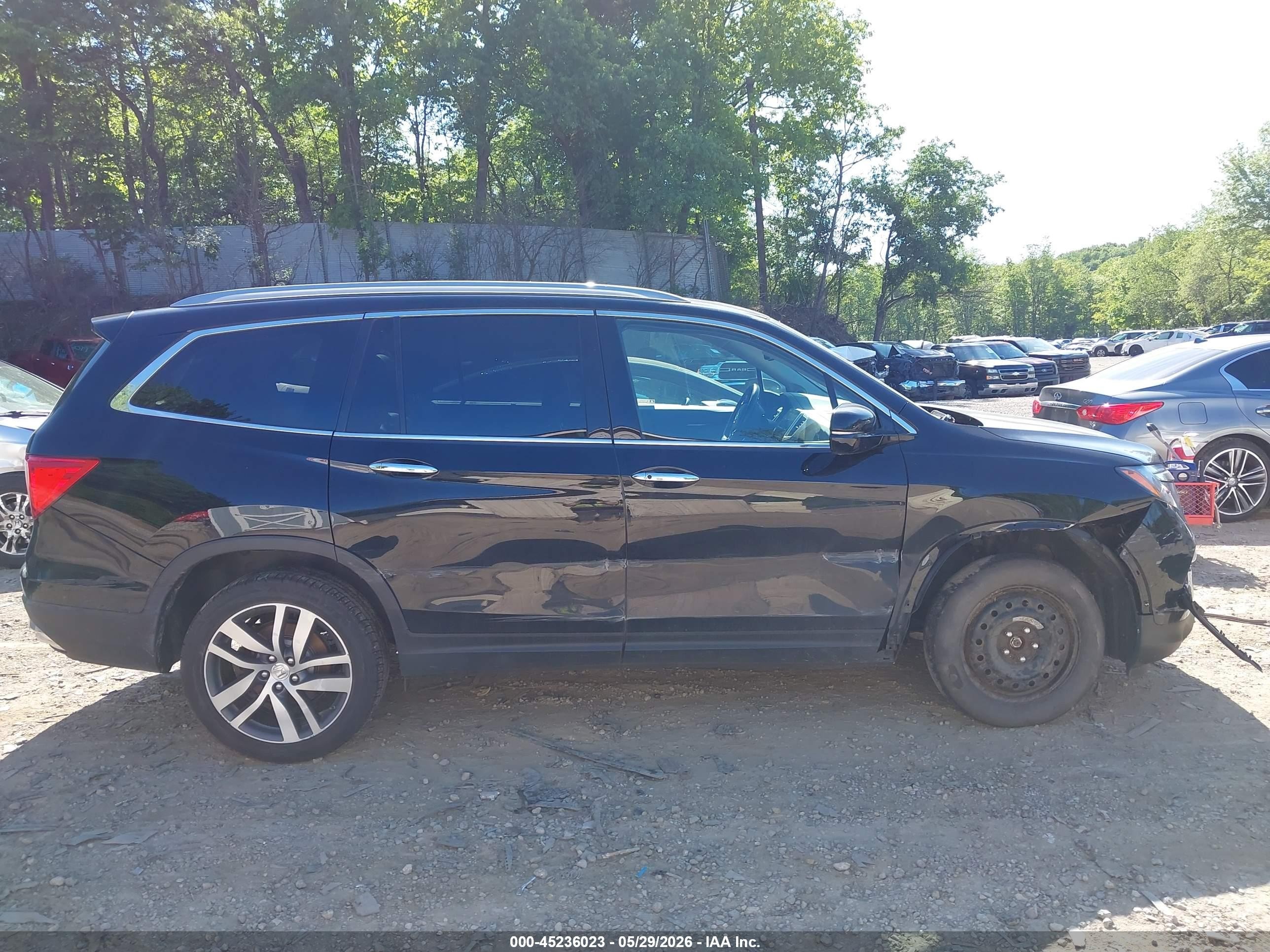 2017 Honda Pilot Elite Black vin: 5FNYF6H03HB097085