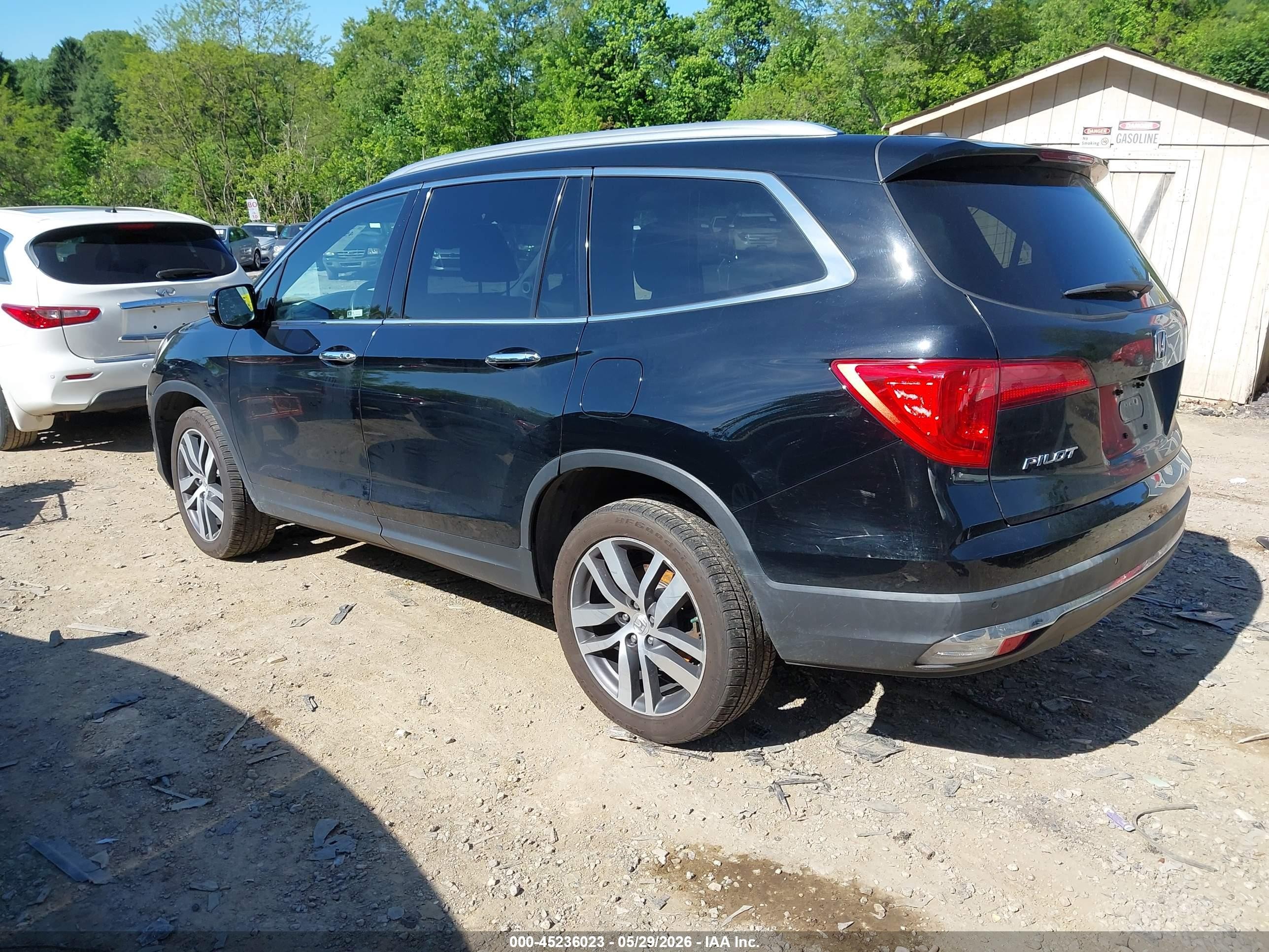 2017 Honda Pilot Elite Black vin: 5FNYF6H03HB097085