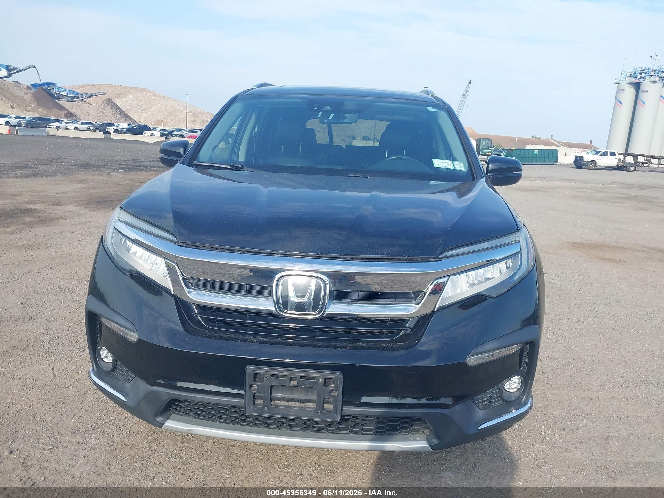 2019 Honda Pilot Elite Черный vin: 5FNYF6H04KB061672