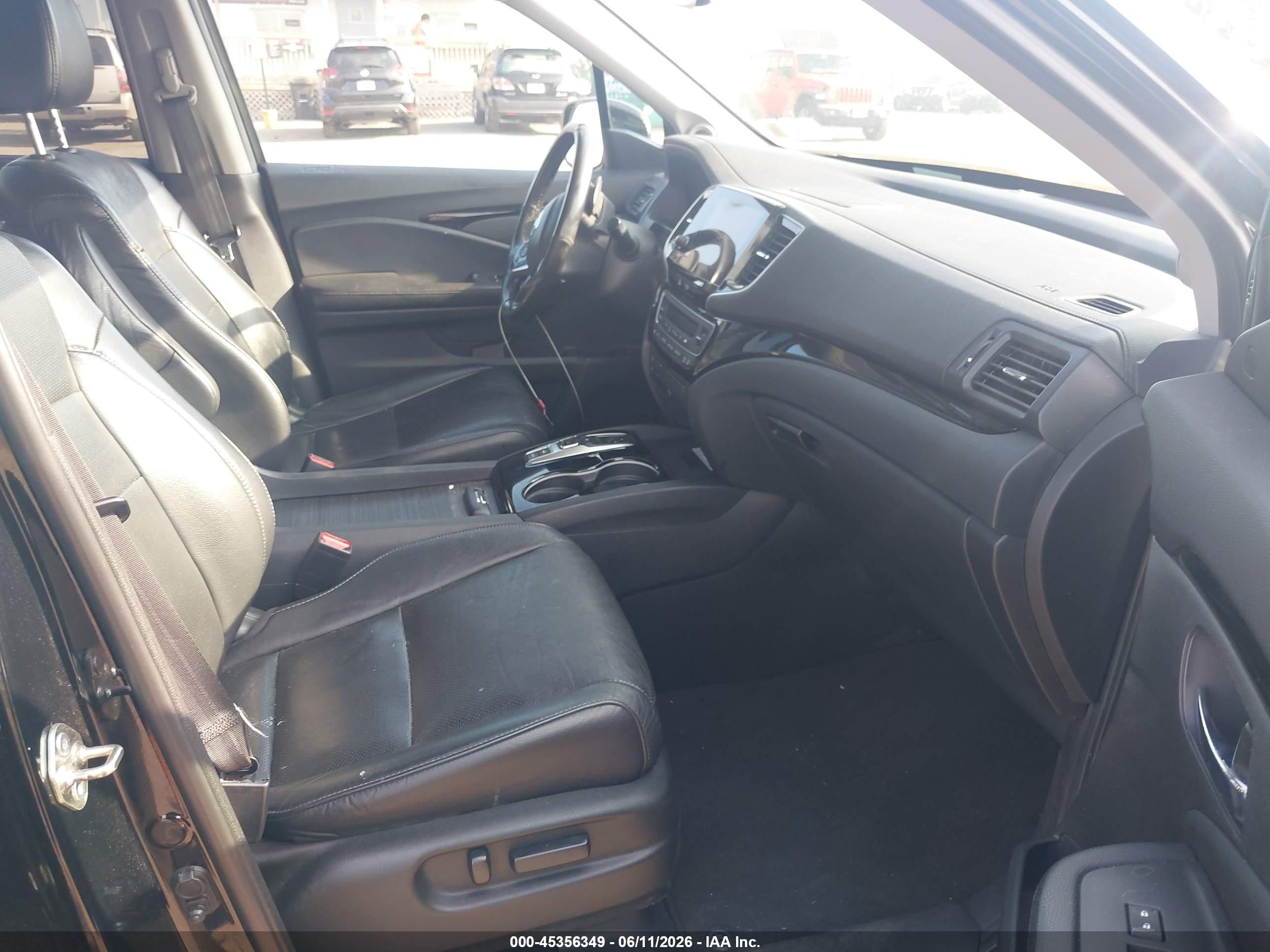 2019 Honda Pilot Elite Черный vin: 5FNYF6H04KB061672