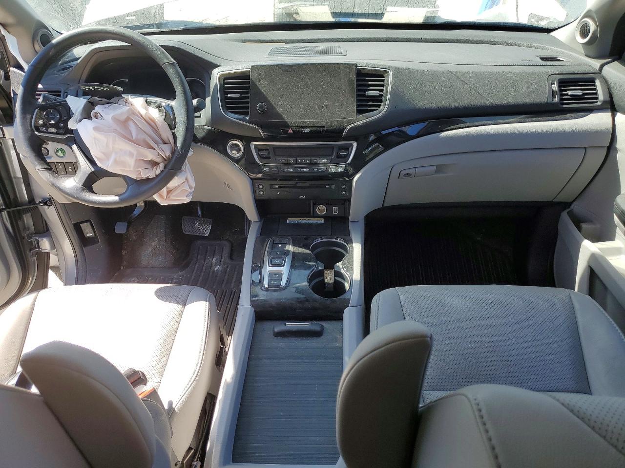 2022 Honda Pilot Elite Silver vin: 5FNYF6H07NB024314