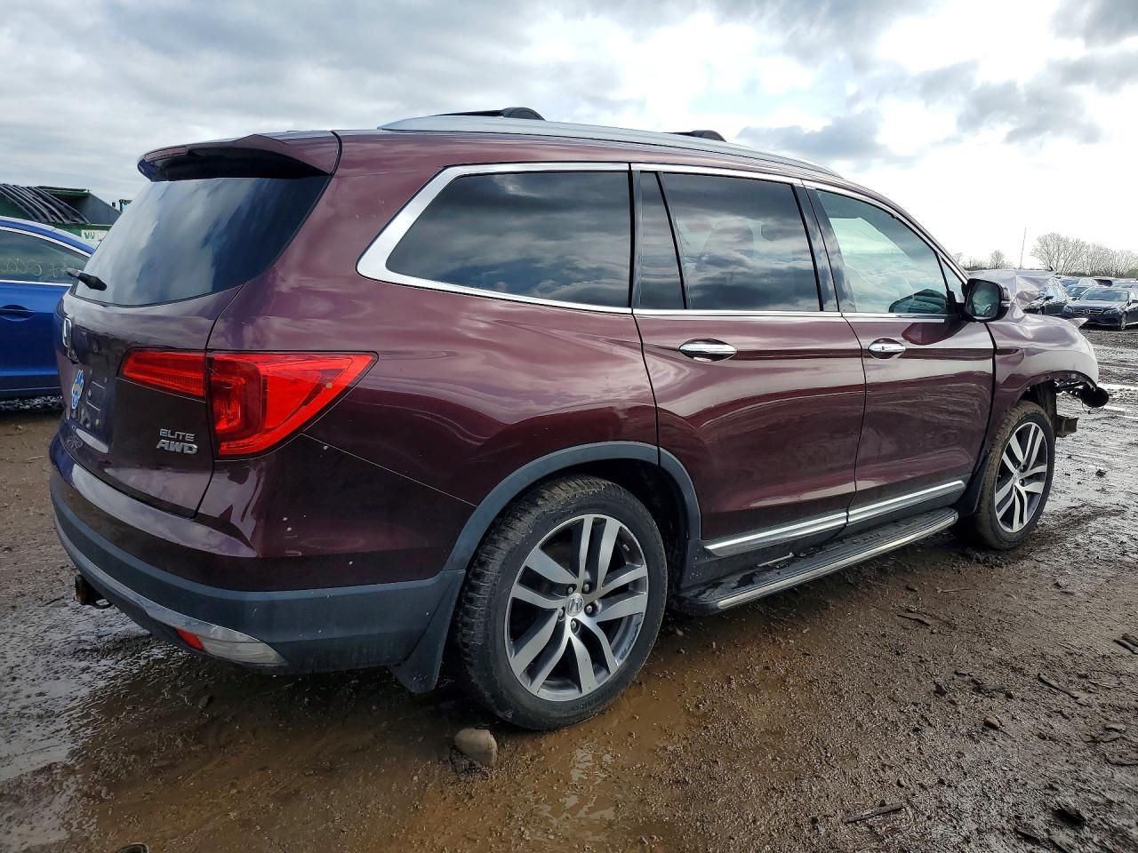 2017 Honda Pilot Elite Maroon vin: 5FNYF6H09HB009771