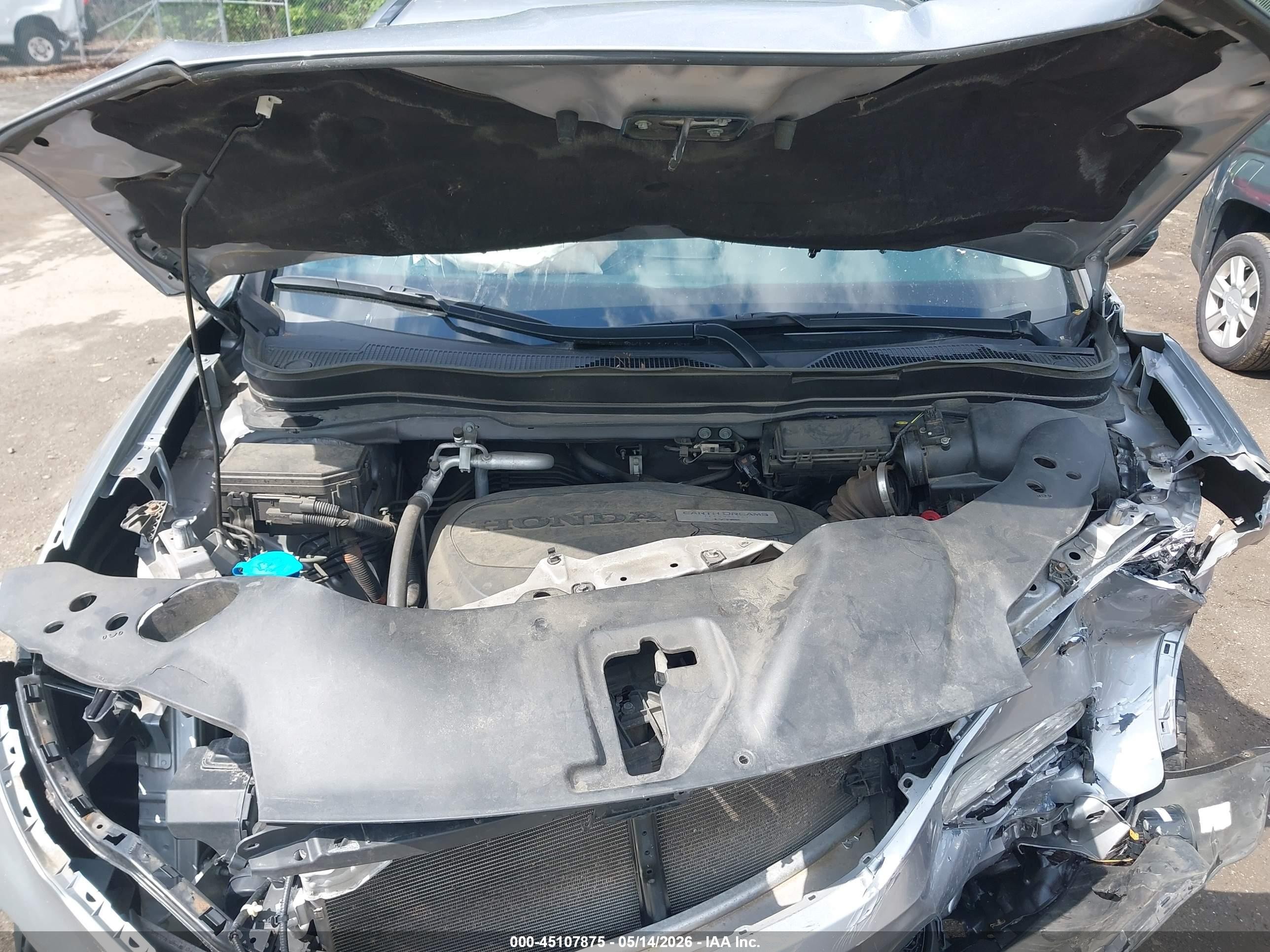 2017 Honda Pilot Elite Silver vin: 5FNYF6H09HB044181