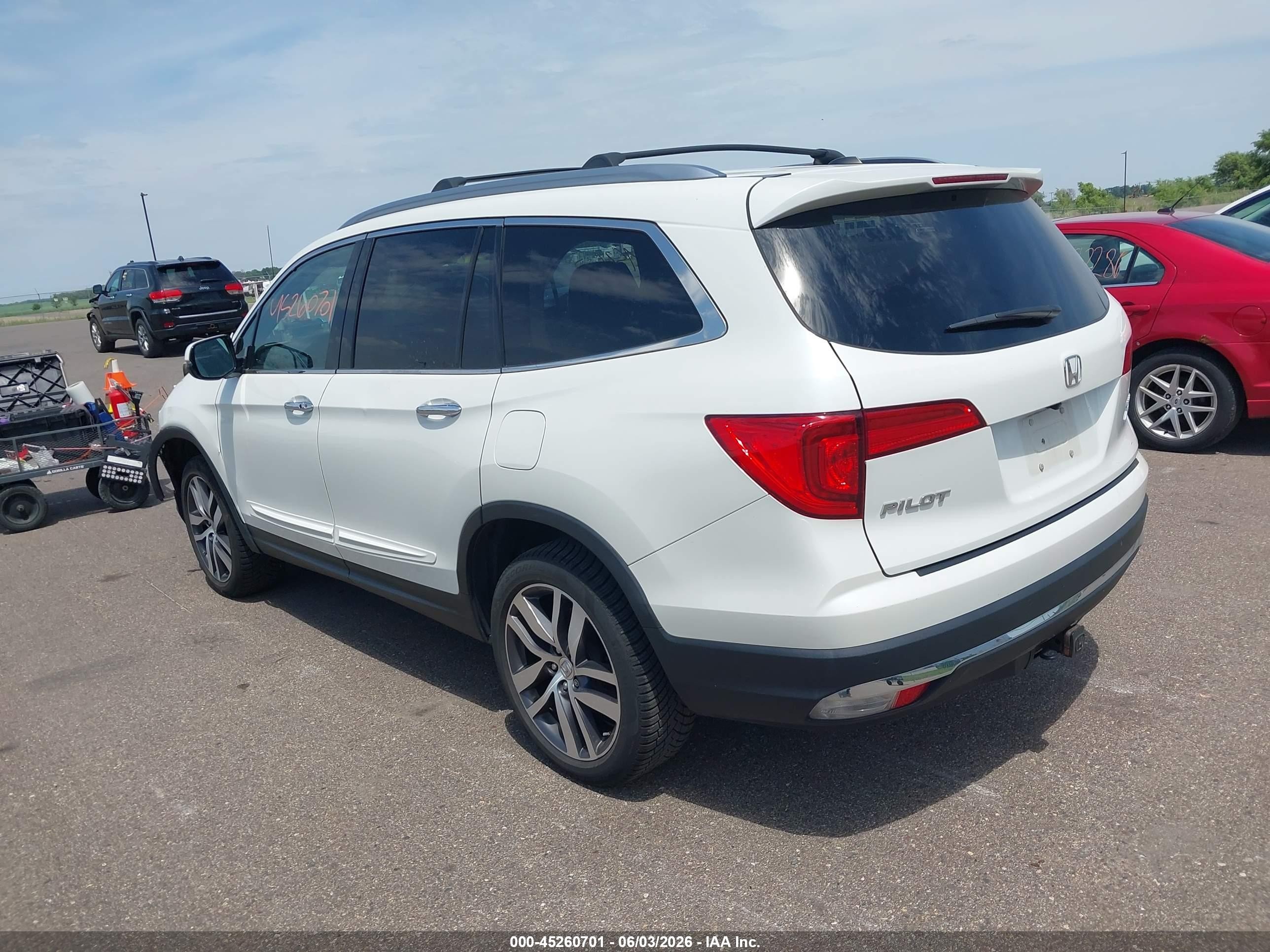 2017 Honda Pilot Elite White vin: 5FNYF6H0XHB050345