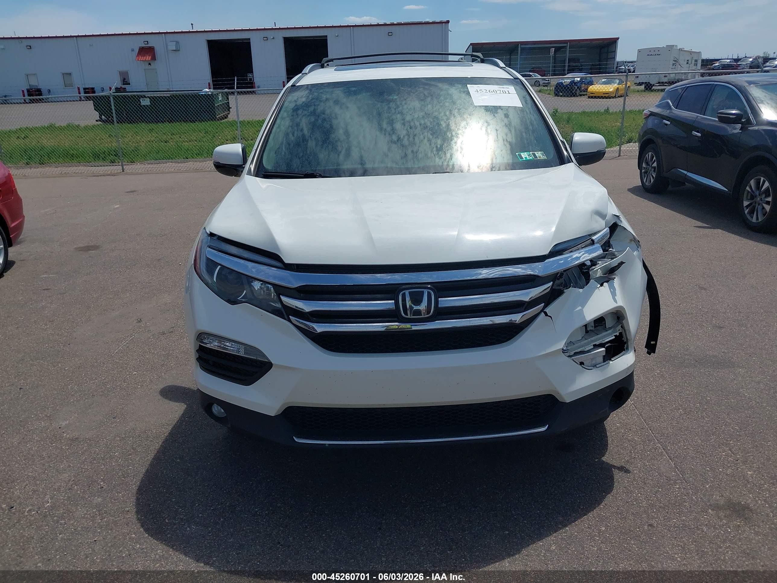 2017 Honda Pilot Elite White vin: 5FNYF6H0XHB050345