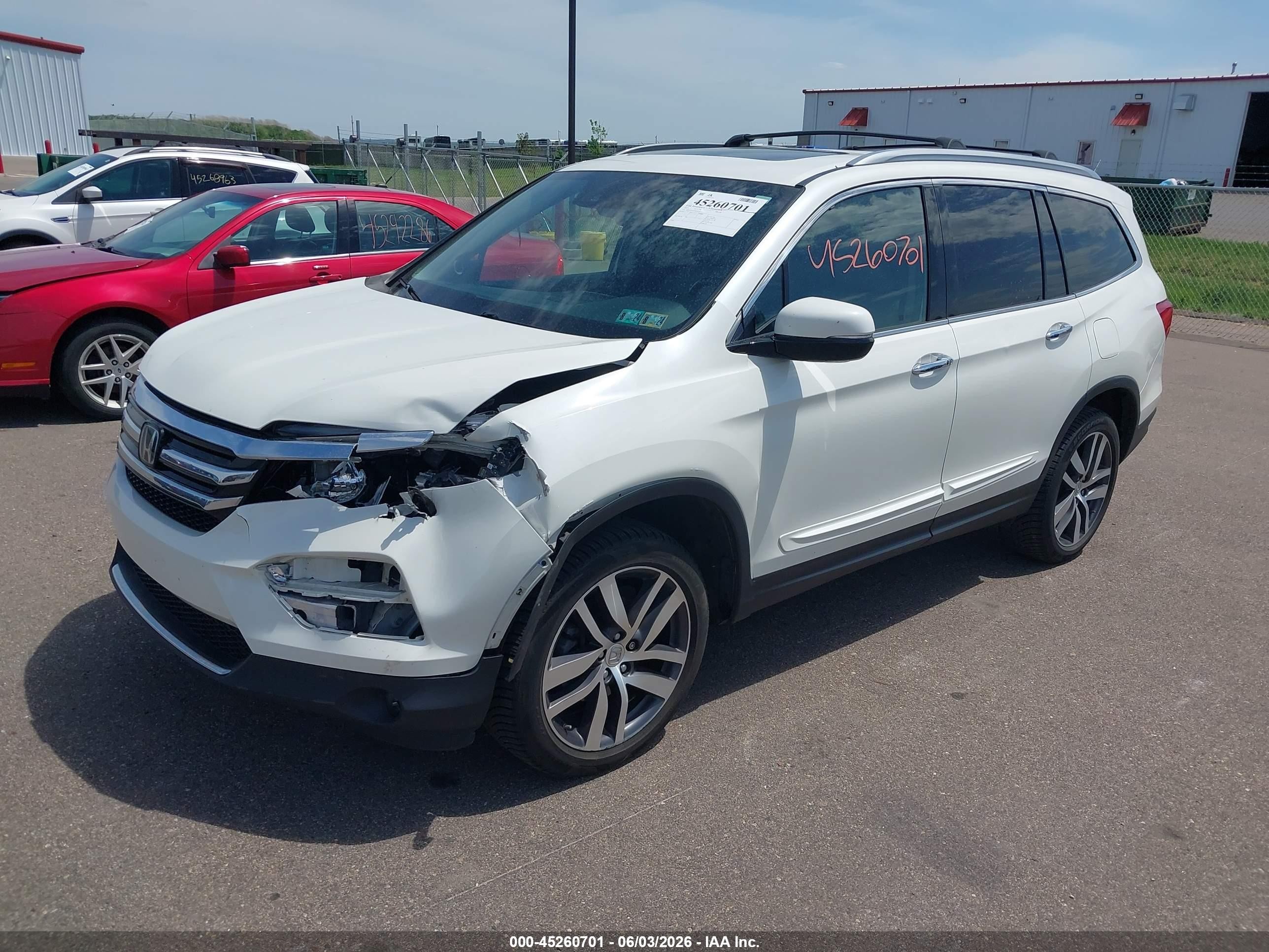 2017 Honda Pilot Elite White vin: 5FNYF6H0XHB050345