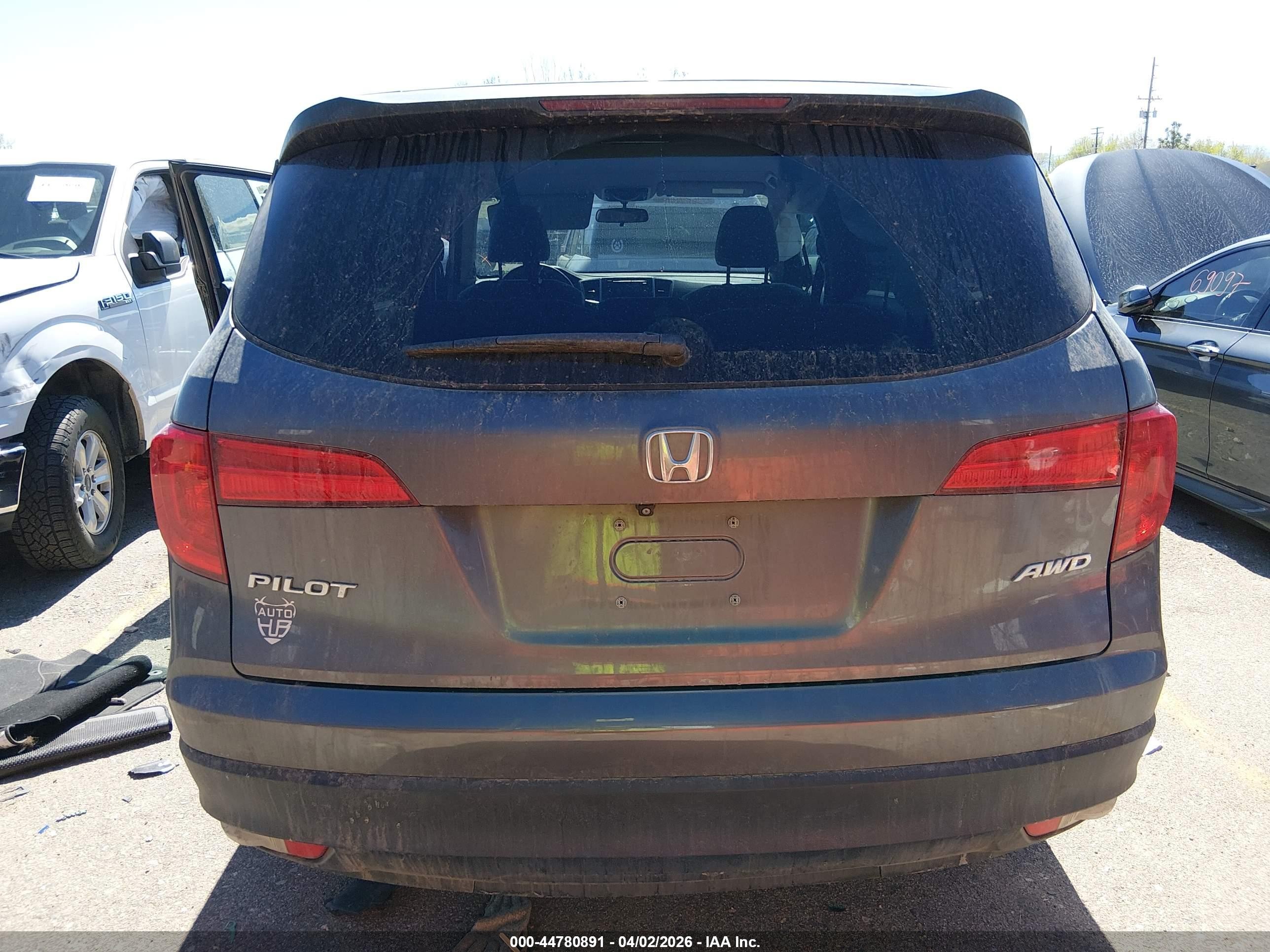 2018 Honda Pilot Lx Blue vin: 5FNYF6H14JB024953