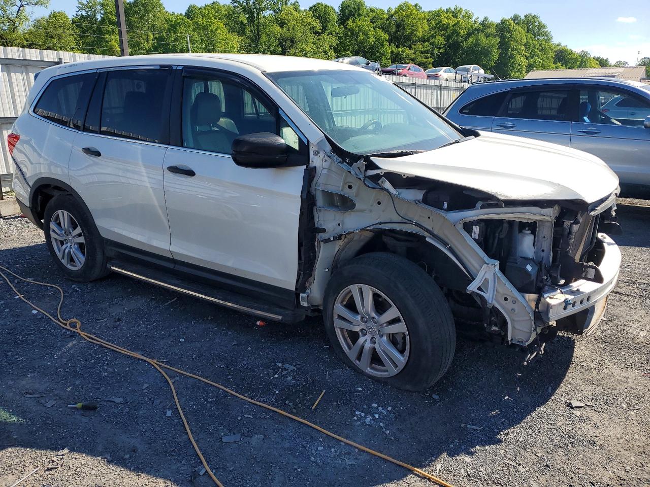 2018 Honda Pilot Lx White vin: 5FNYF6H18JB059463