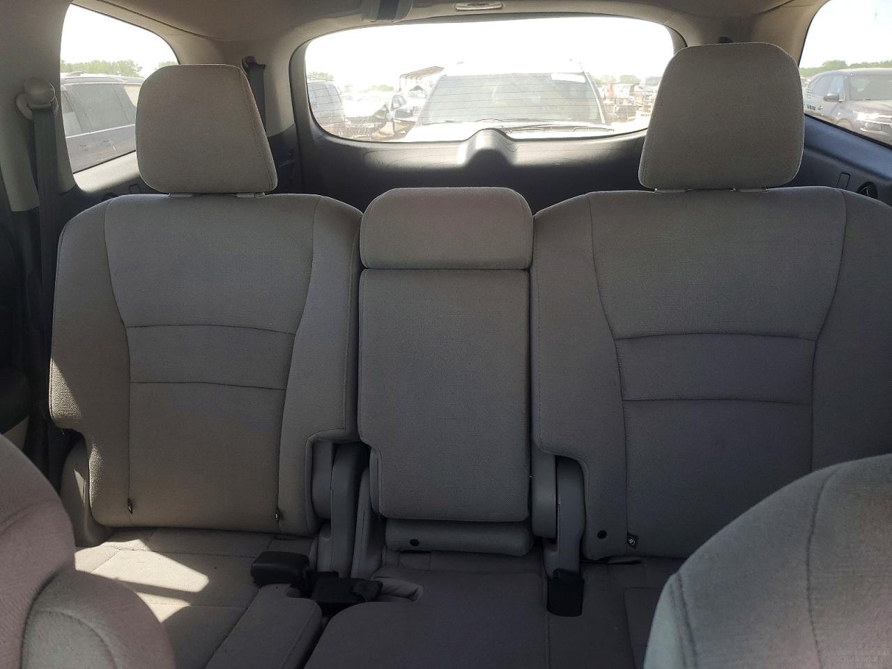 2019 Honda Pilot Lx Gray vin: 5FNYF6H18KB041983