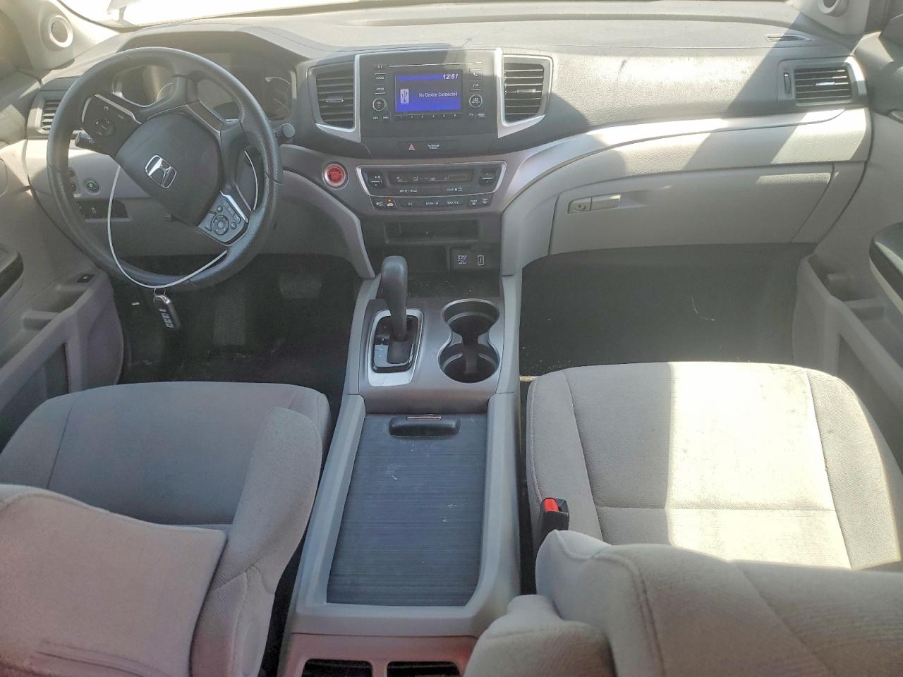2019 Honda Pilot Lx Gray vin: 5FNYF6H18KB041983