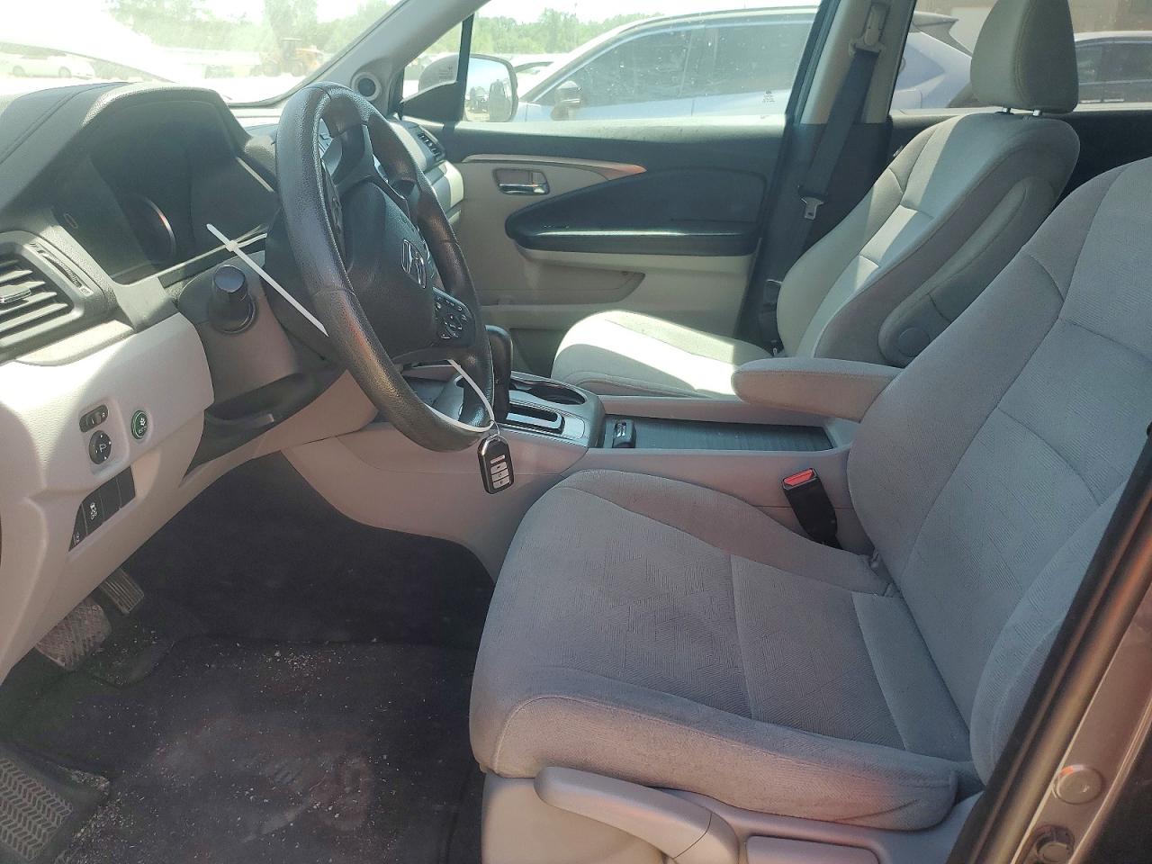 2019 Honda Pilot Lx Gray vin: 5FNYF6H18KB041983