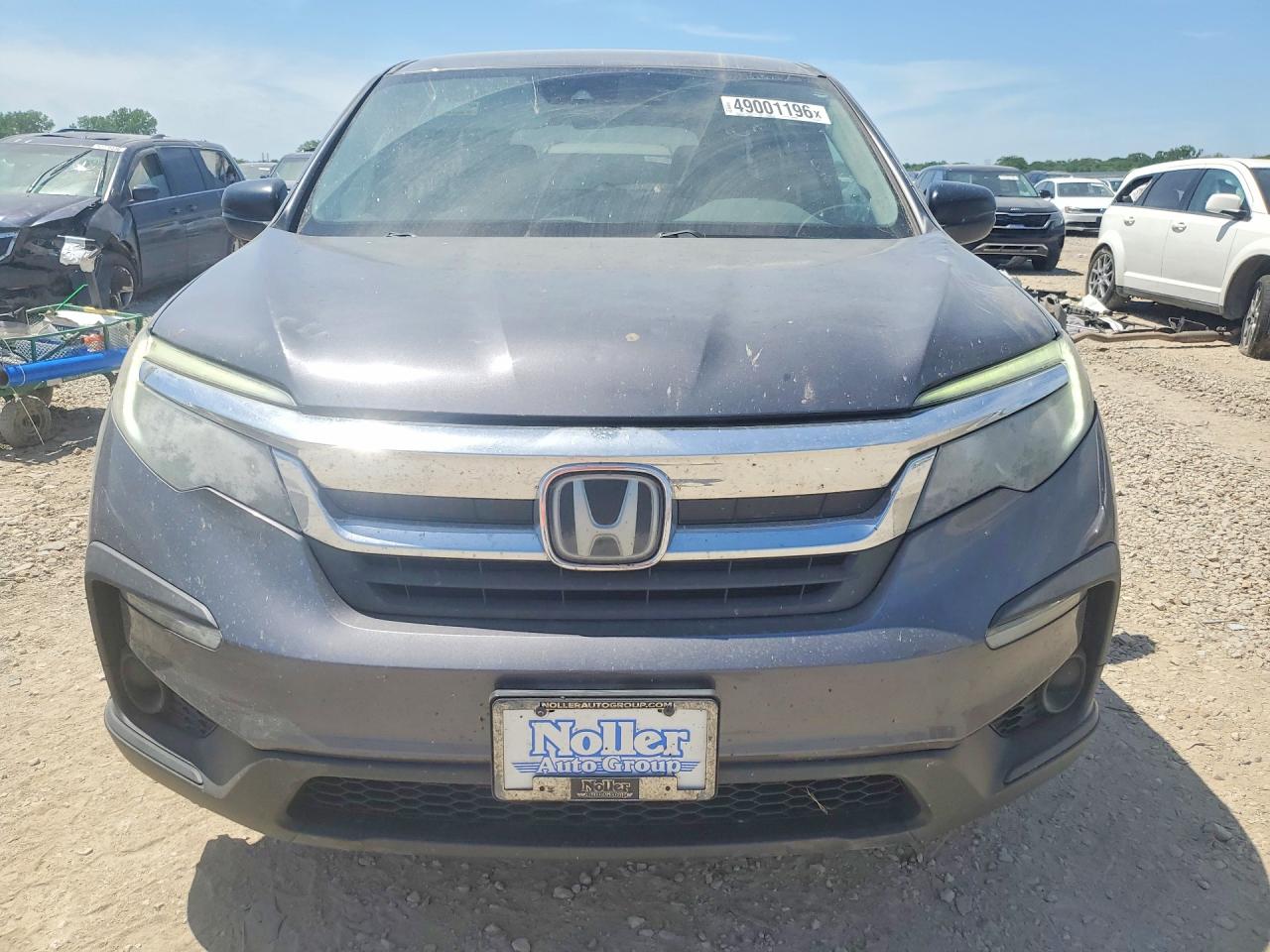 2019 Honda Pilot Lx Gray vin: 5FNYF6H18KB041983