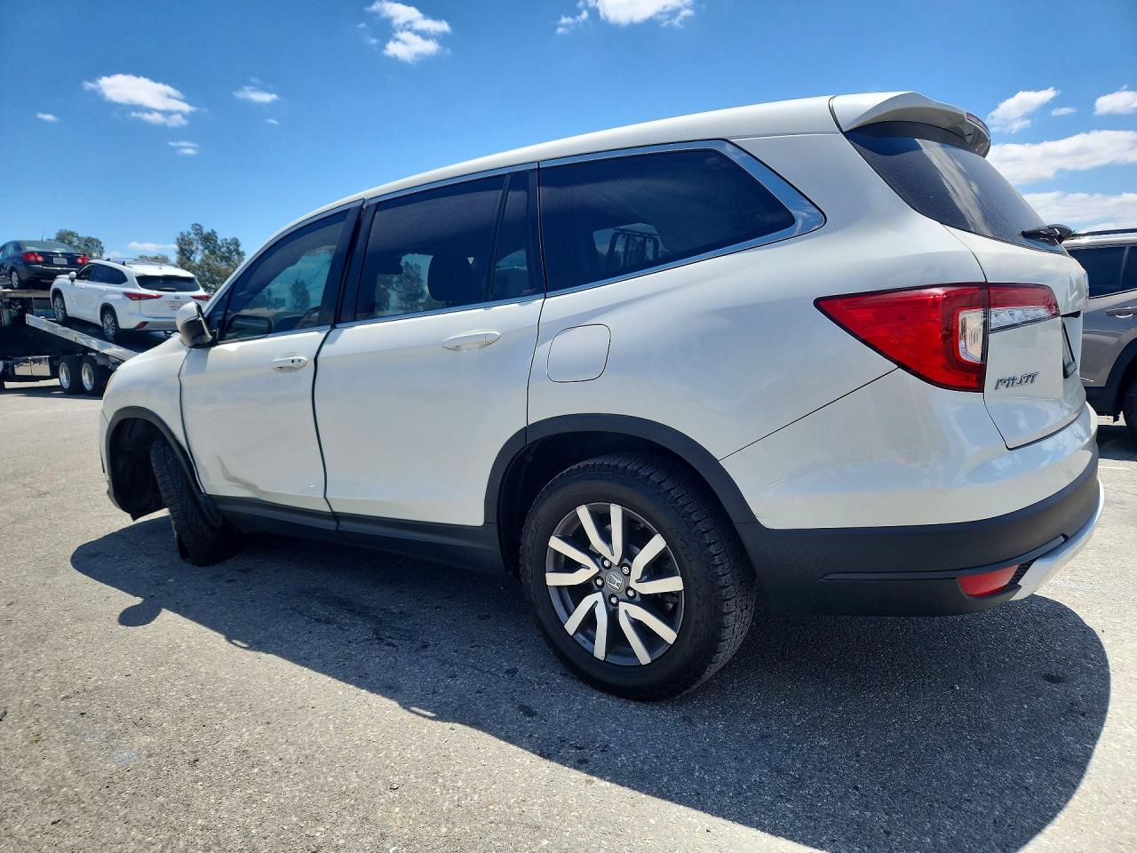 2019 Honda Pilot Ex White vin: 5FNYF6H33KB062760