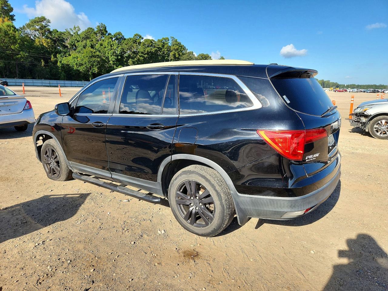 2018 Honda Pilot Ex Black vin: 5FNYF6H38JB022656