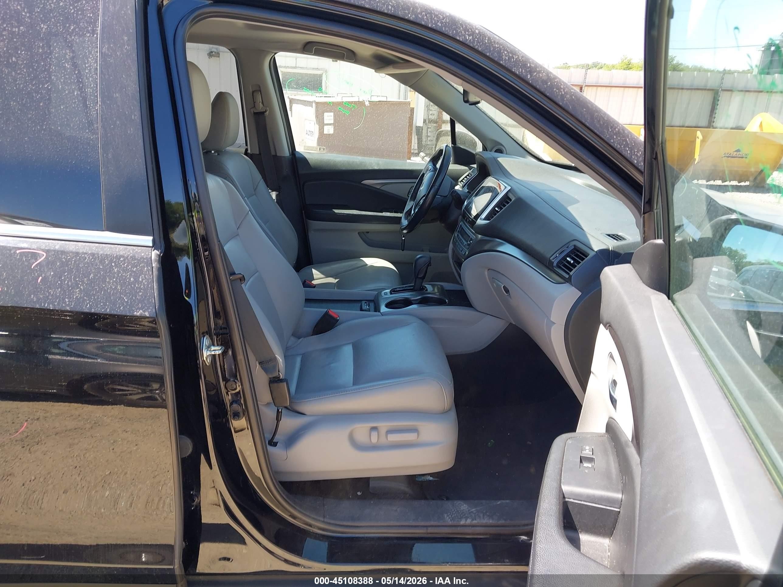 2018 Honda Pilot Ex-l Черный vin: 5FNYF6H50JB025696