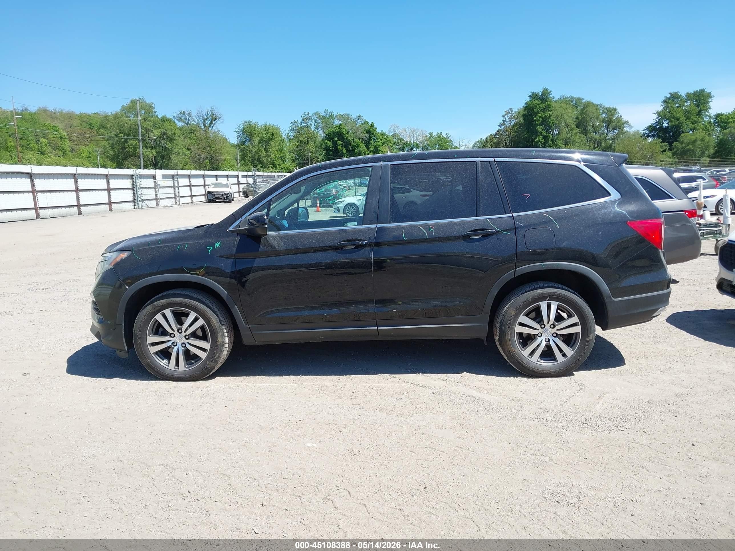 2018 Honda Pilot Ex-l Черный vin: 5FNYF6H50JB025696