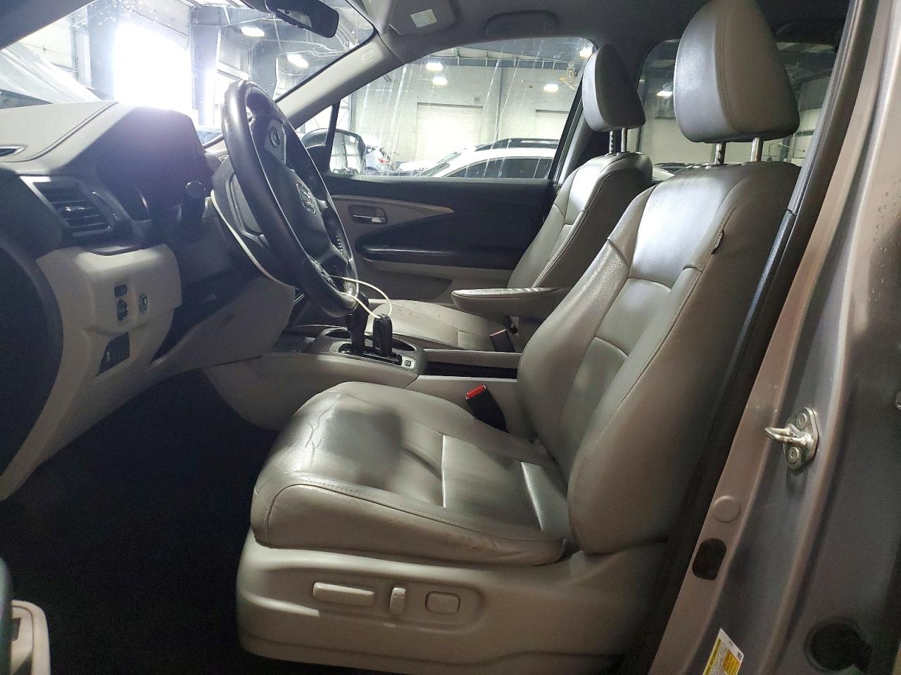 2019 Honda Pilot Exl Silver vin: 5FNYF6H51KB079428