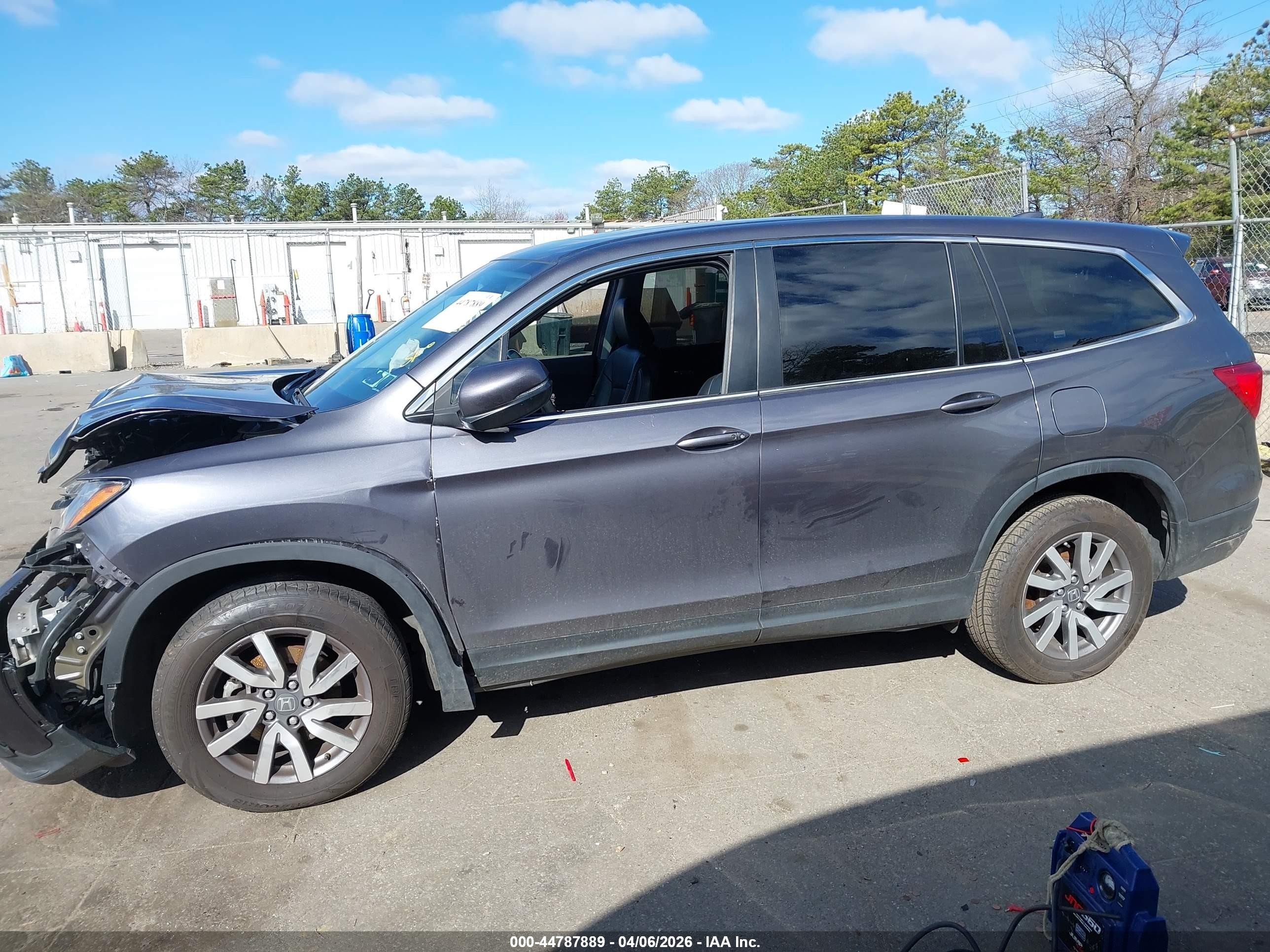 2021 Honda Pilot Awd Ex-l Gray vin: 5FNYF6H52MB013456