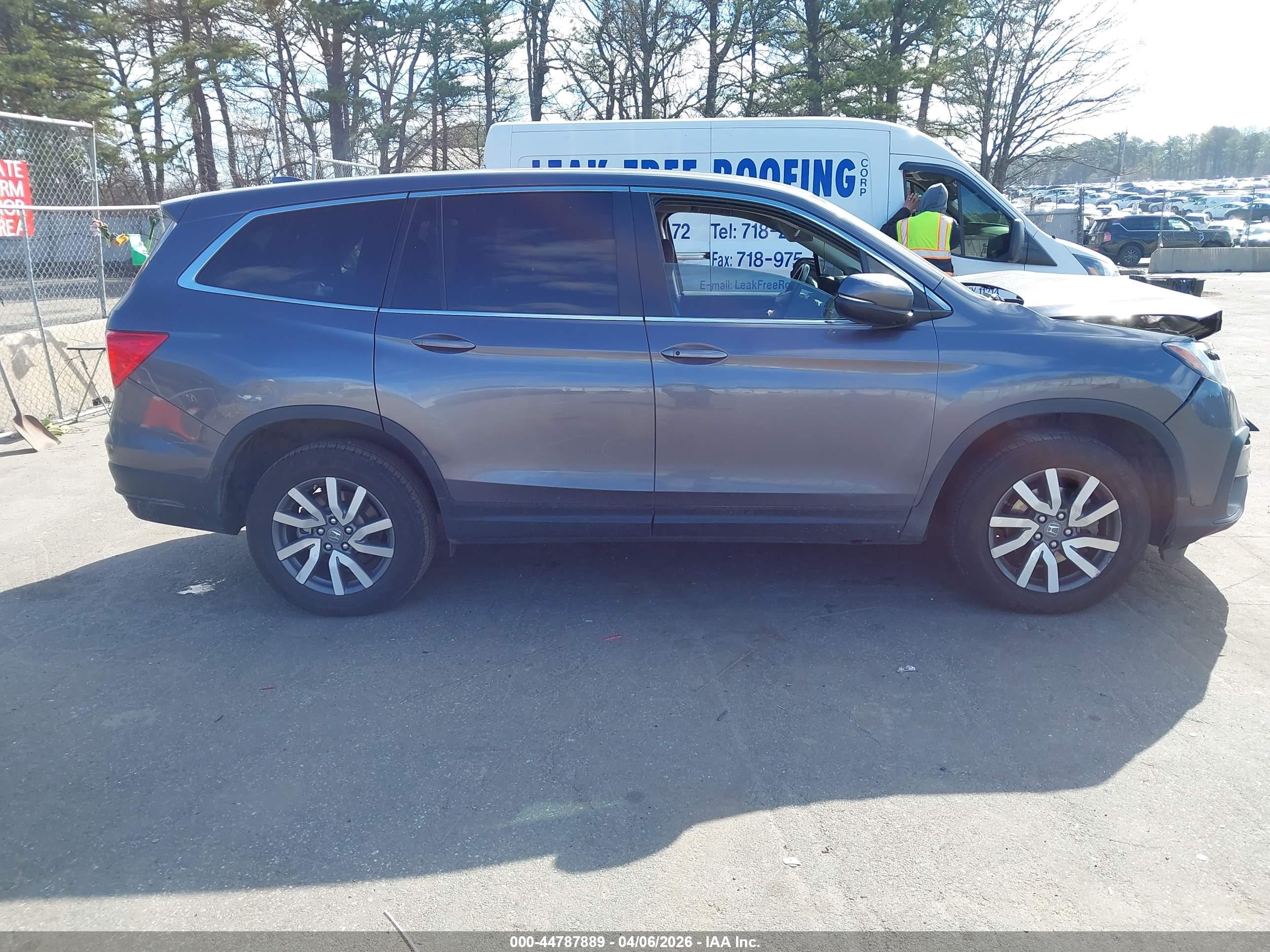 2021 Honda Pilot Awd Ex-l Gray vin: 5FNYF6H52MB013456