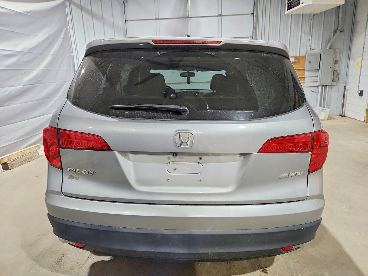 2017 Honda Pilot Exl Серебряный vin: 5FNYF6H53HB049503