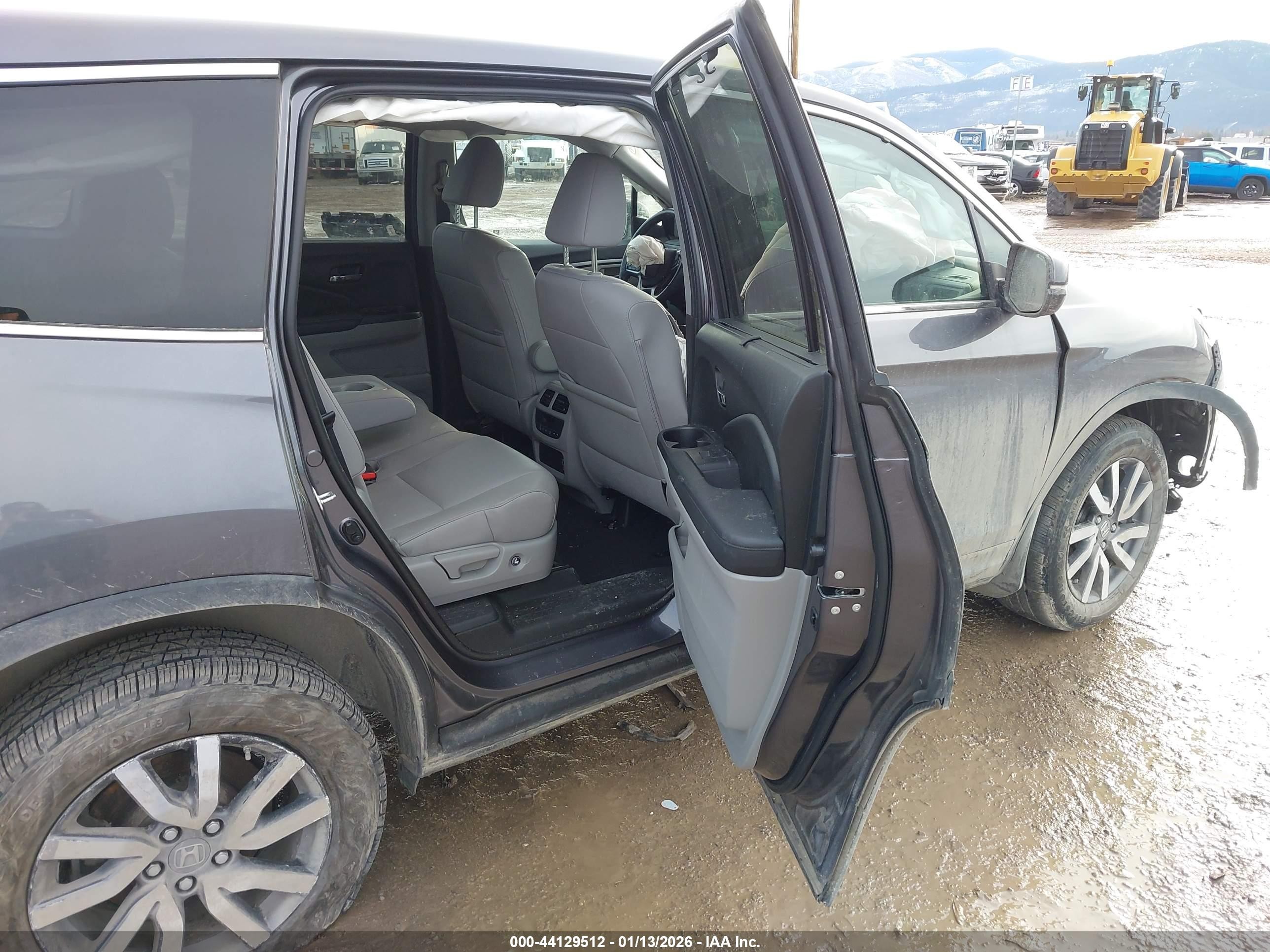 2022 Honda Pilot Awd Ex-l Gray vin: 5FNYF6H55NB019690