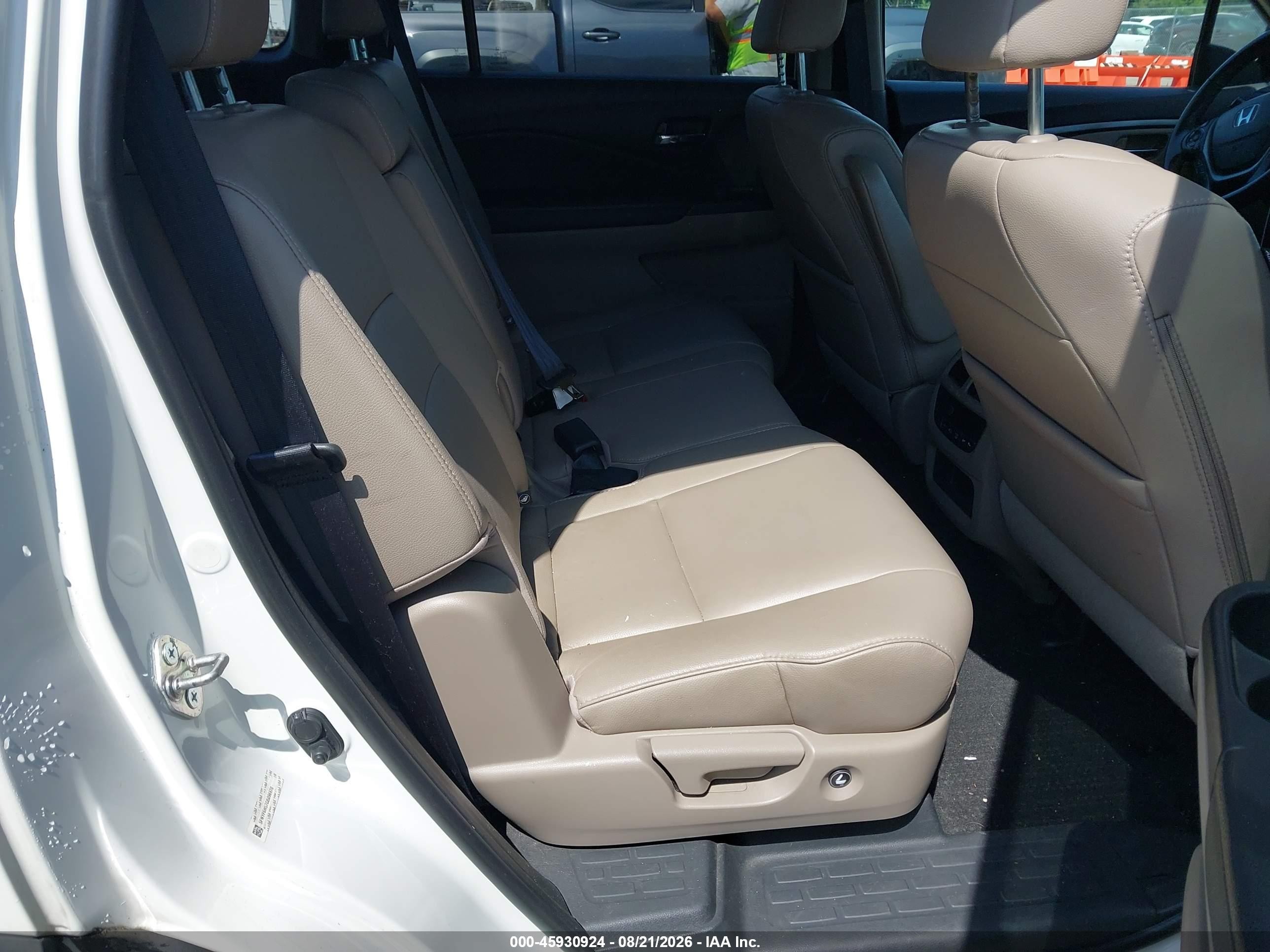 2016 Honda Pilot Ex-l White vin: 5FNYF6H57GB096970