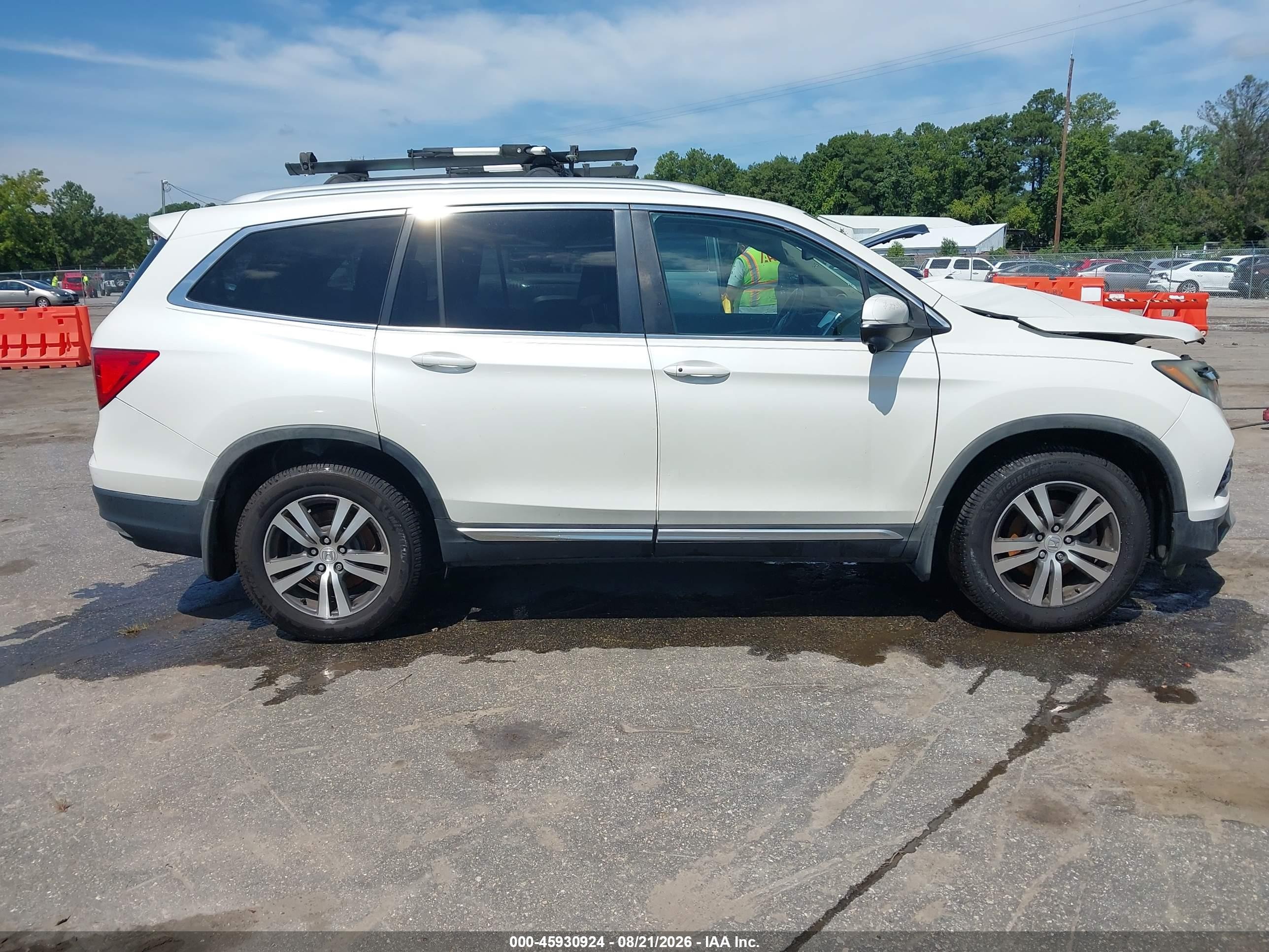 2016 Honda Pilot Ex-l White vin: 5FNYF6H57GB096970
