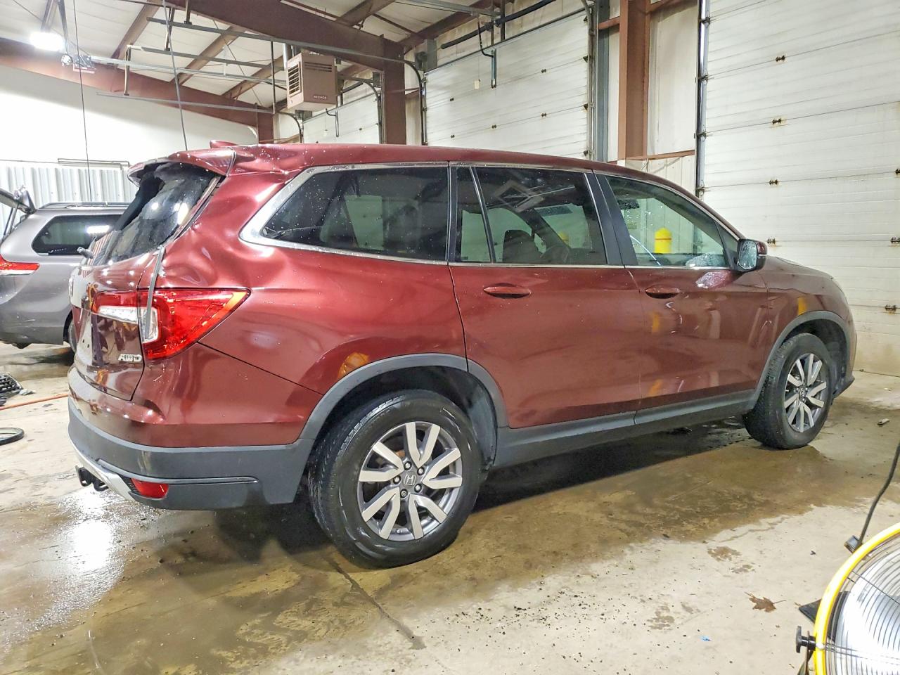 2019 Honda Pilot Exl Бордовый vin: 5FNYF6H57KB046109