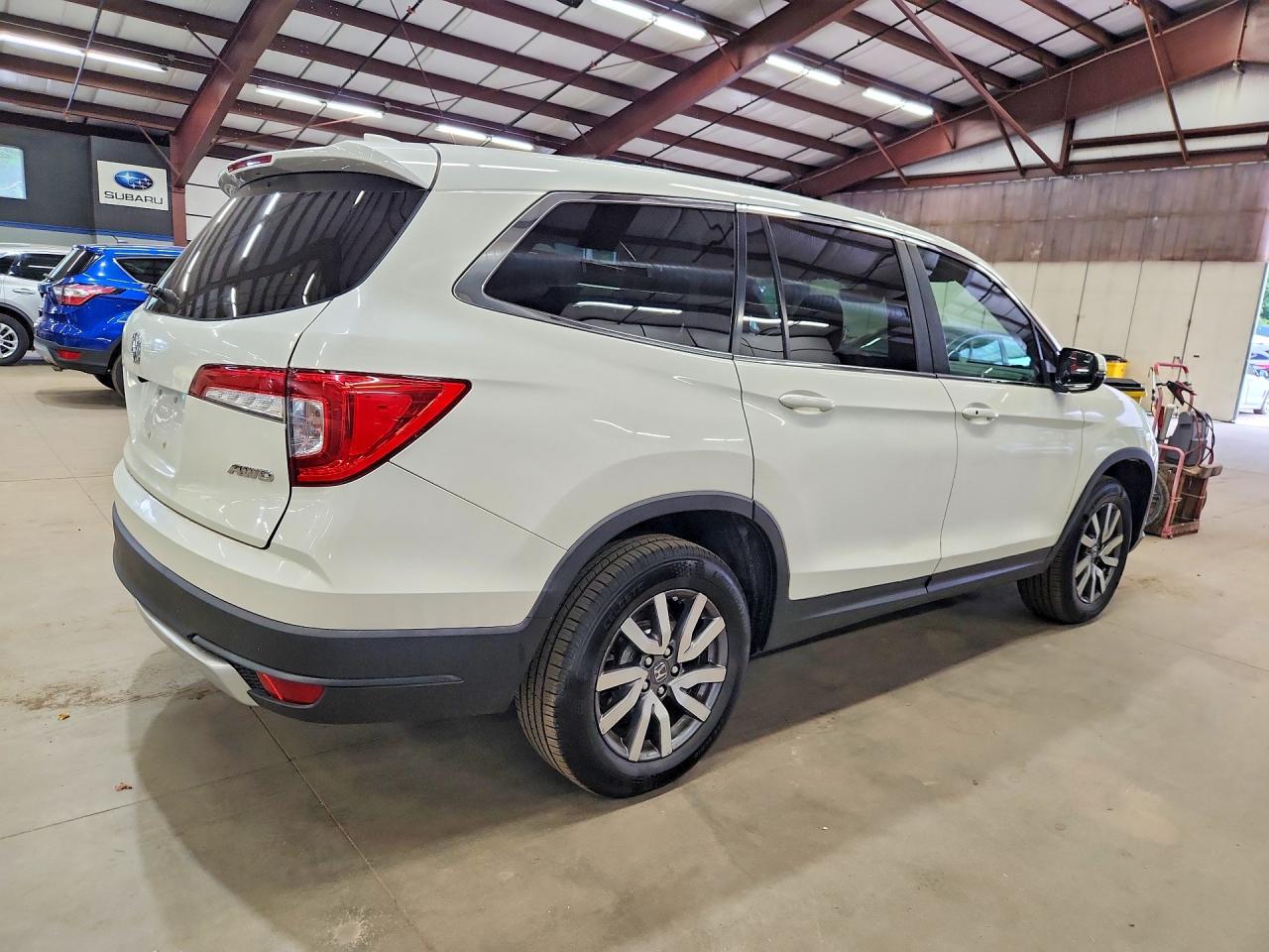 2019 Honda Pilot Exl Белый vin: 5FNYF6H59KB046175