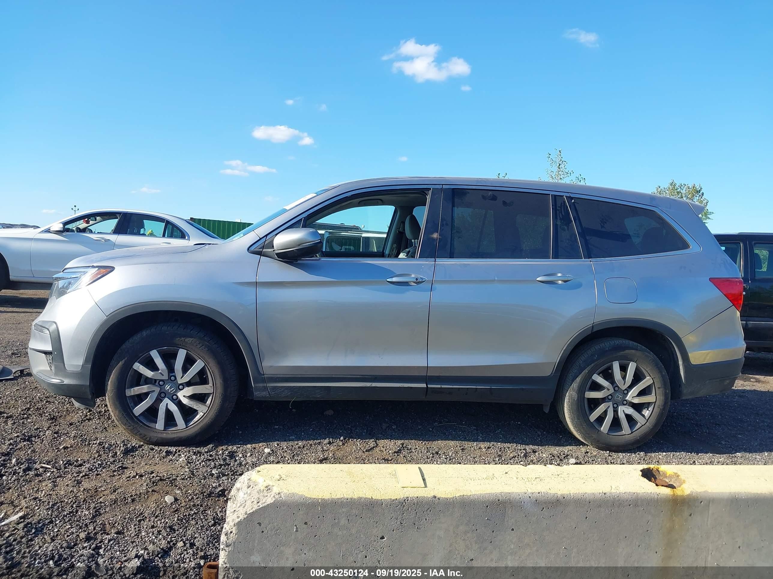 Price & History 2022 Honda Pilot Awd Ex-l 3.5l V-6 Di, Vvt, 280hp