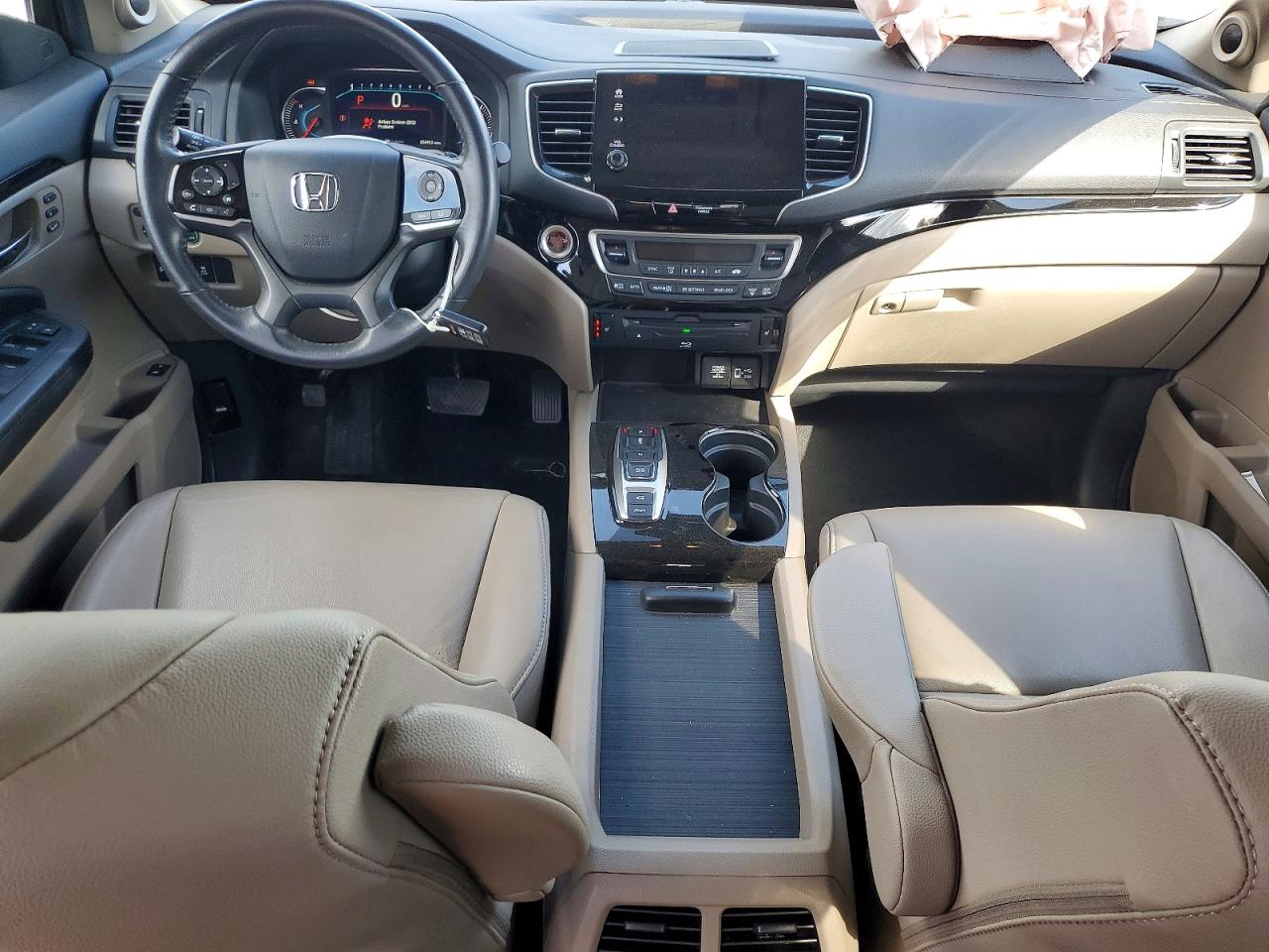 2022 Honda Pilot Touring Maroon vin: 5FNYF6H67NB021708