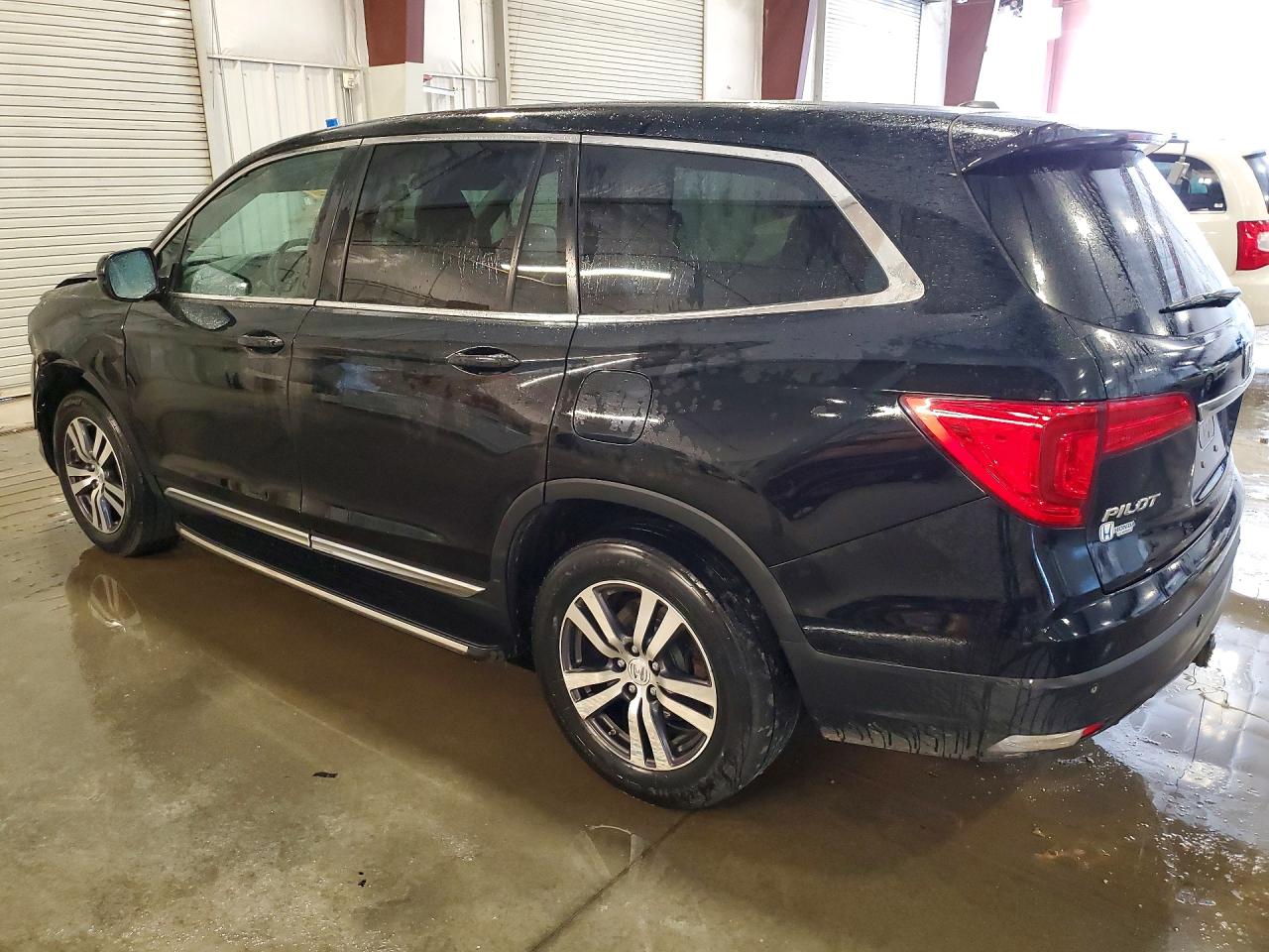 2017 Honda Pilot Exl Черный vin: 5FNYF6H68HB061218