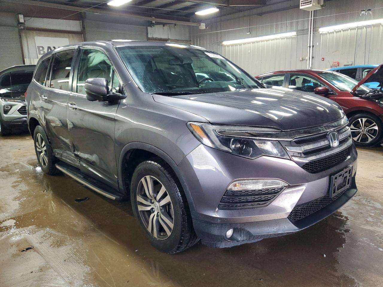 2018 Honda Pilot Exl Gray vin: 5FNYF6H69JB032316