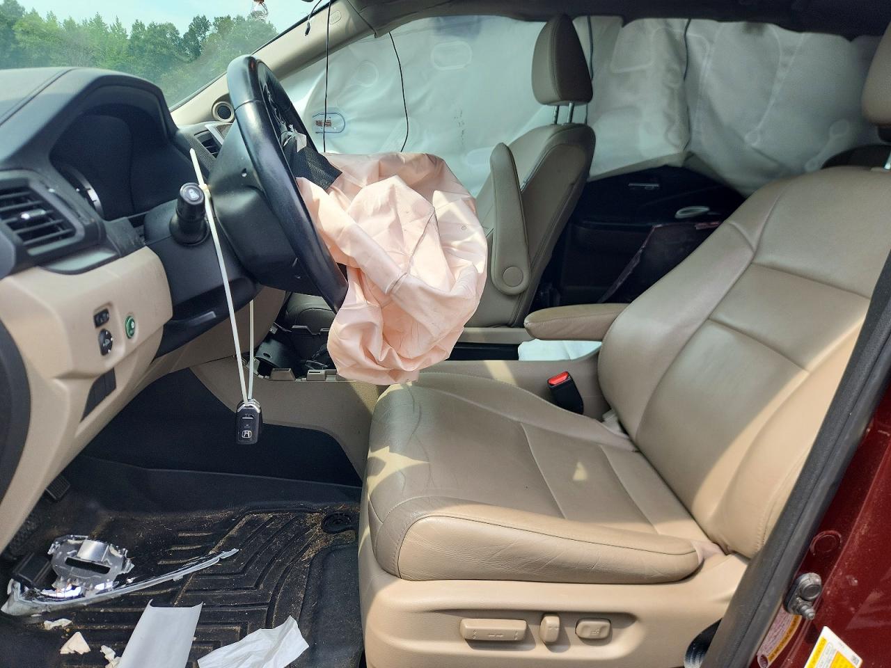 2018 Honda Pilot Exln Burgundy vin: 5FNYF6H77JB020478