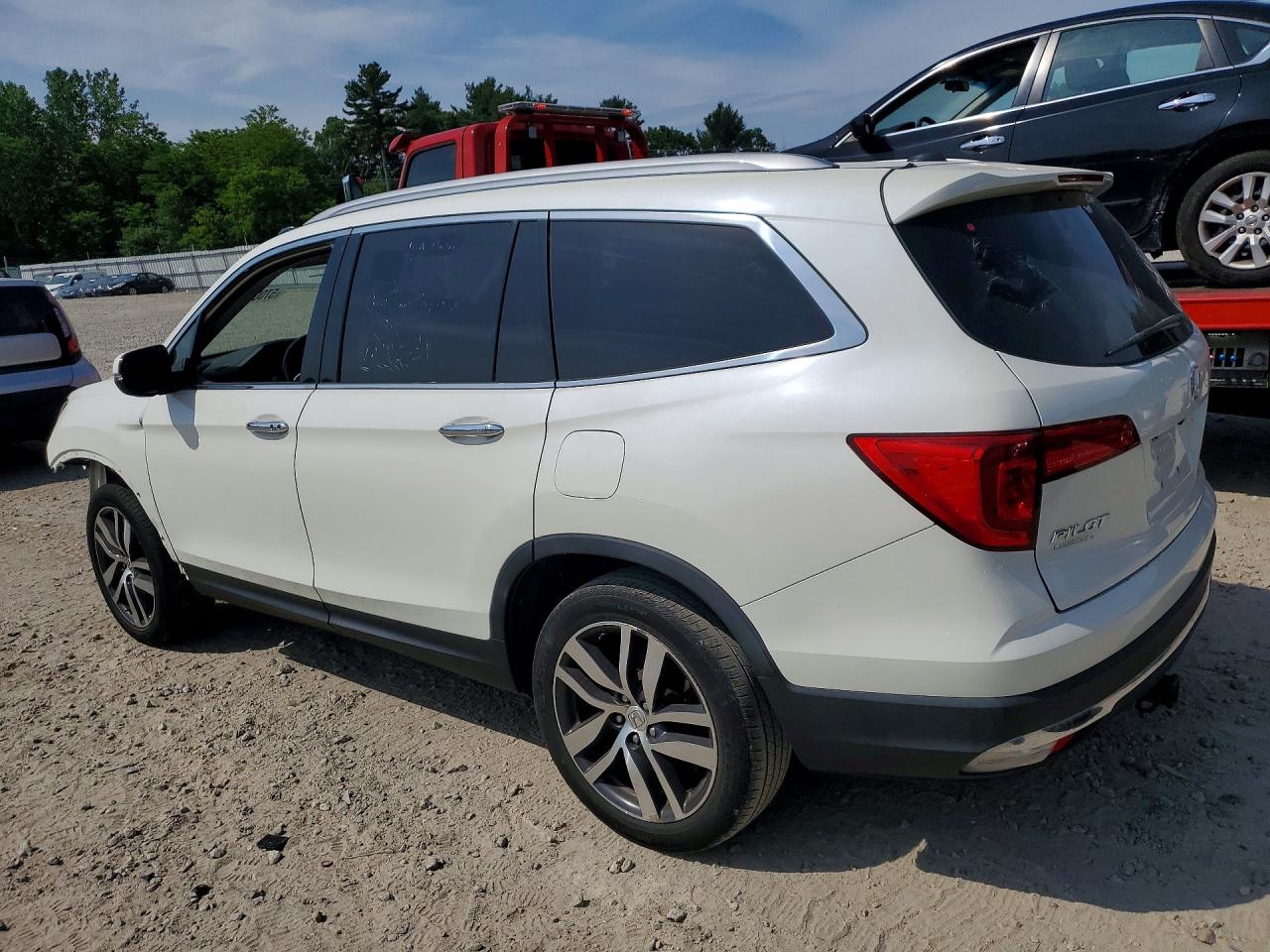 2017 Honda Pilot Touring White vin: 5FNYF6H90HB064723