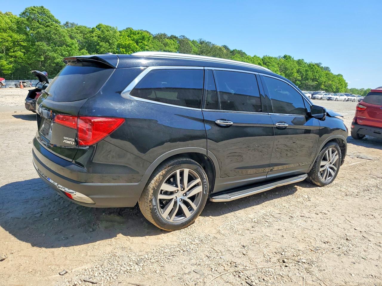 2018 Honda Pilot Touring Black vin: 5FNYF6H90JB056658