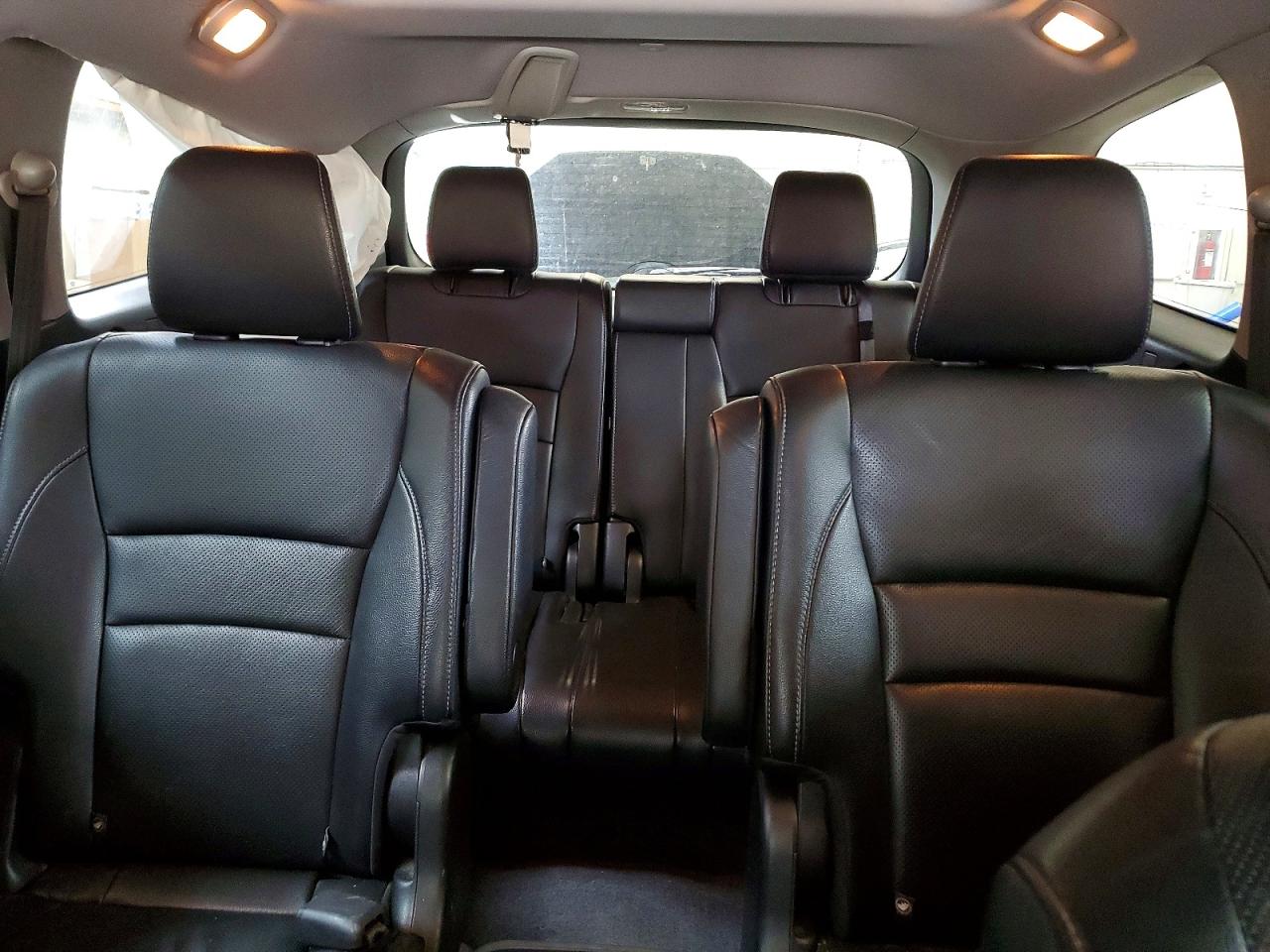 2018 Honda Pilot Touring Blue vin: 5FNYF6H92JB503037
