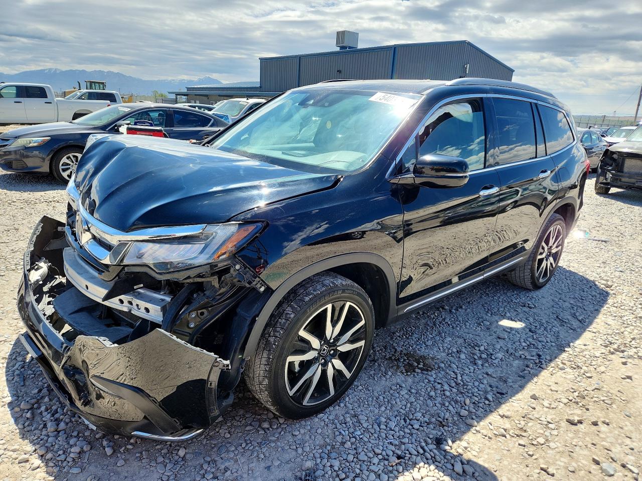 2019 Honda Pilot Touring Black vin: 5FNYF6H92KB004739