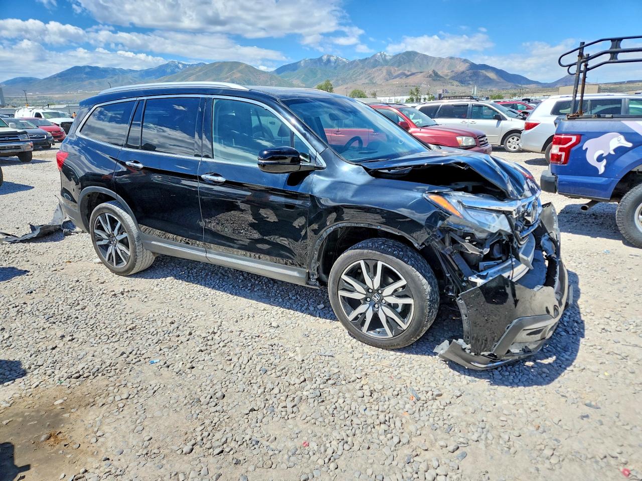 2019 Honda Pilot Touring Black vin: 5FNYF6H92KB004739