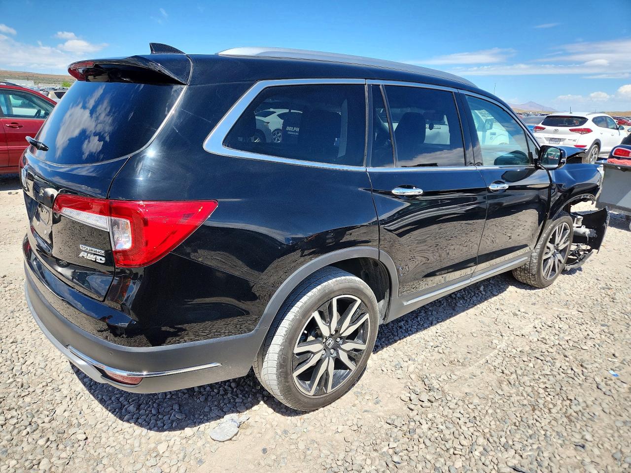 2019 Honda Pilot Touring Black vin: 5FNYF6H92KB004739