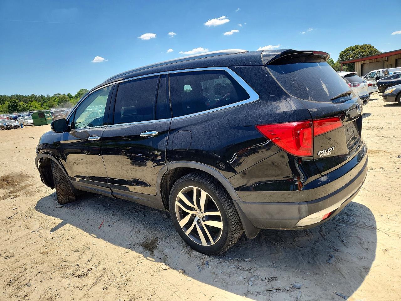 2016 Honda Pilot Touring Черный vin: 5FNYF6H93GB095074