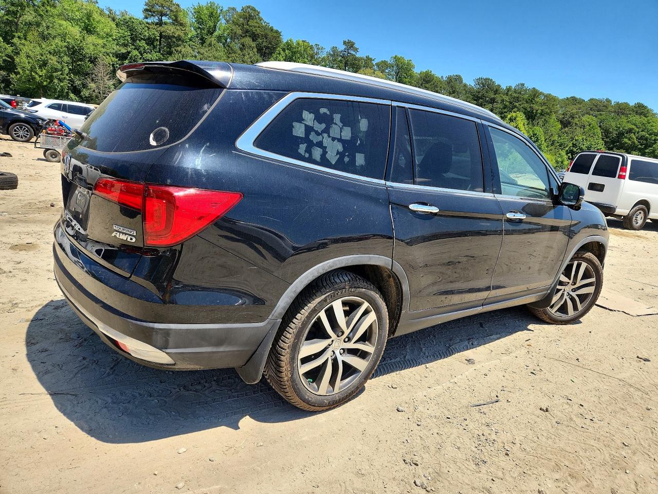 2016 Honda Pilot Touring Черный vin: 5FNYF6H93GB095074