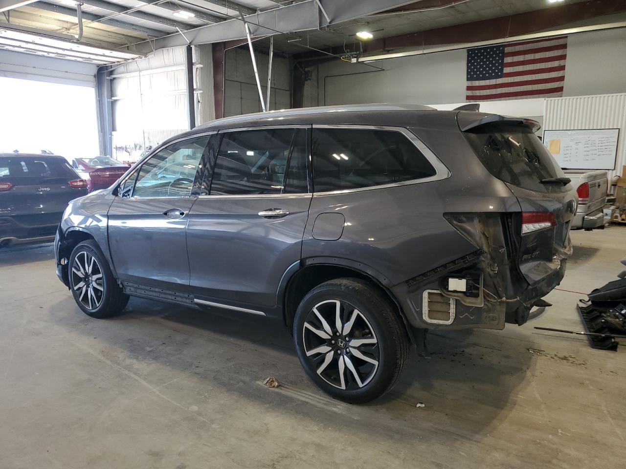 2021 Honda Pilot Touring Серый vin: 5FNYF6H94MB034098