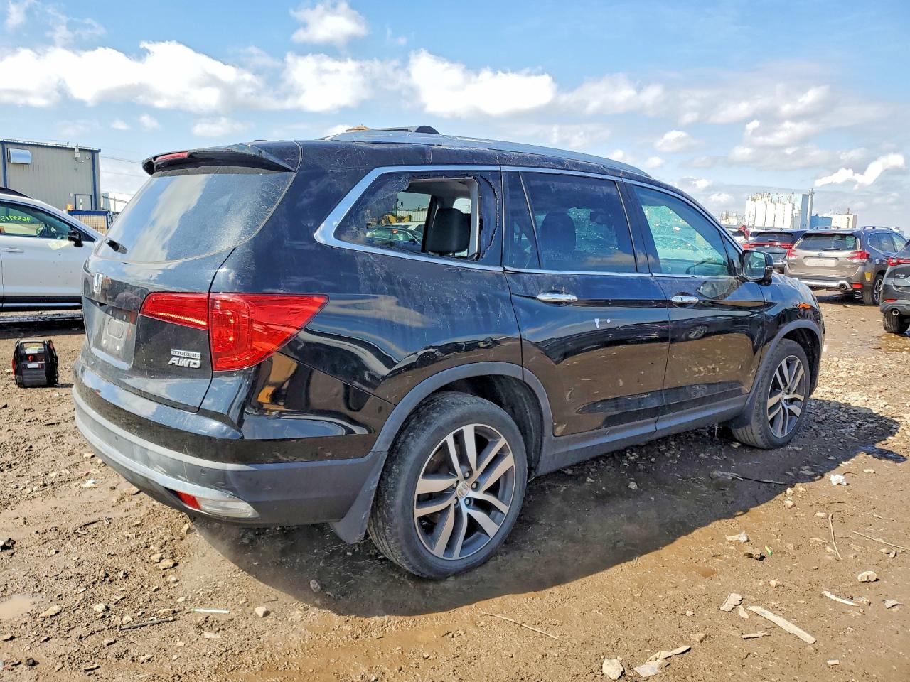 2018 Honda Pilot Touring Black vin: 5FNYF6H95JB051326